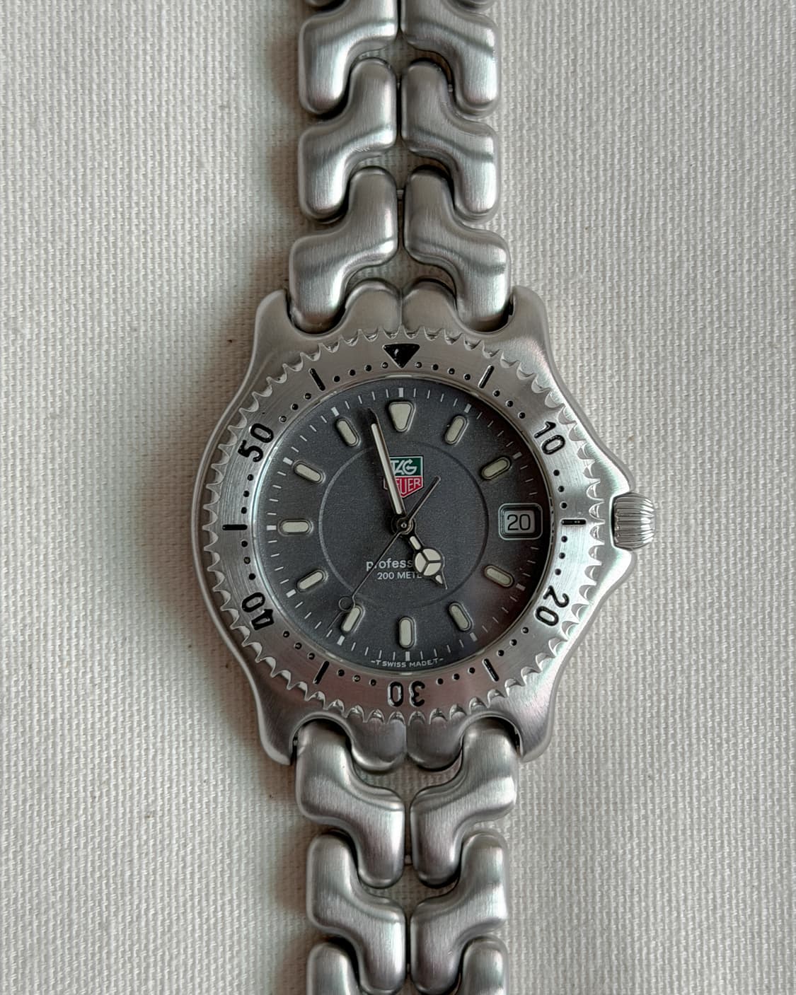 태그호이어 s/el 그레이 다이얼 40mm 상품이미지2