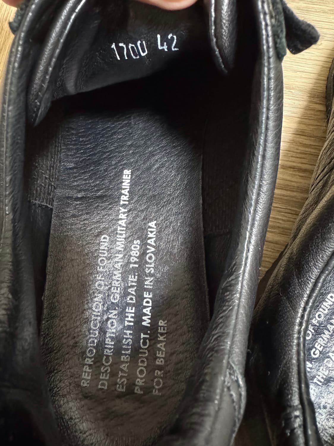 리오파 비이커 블랙 42 상품이미지3