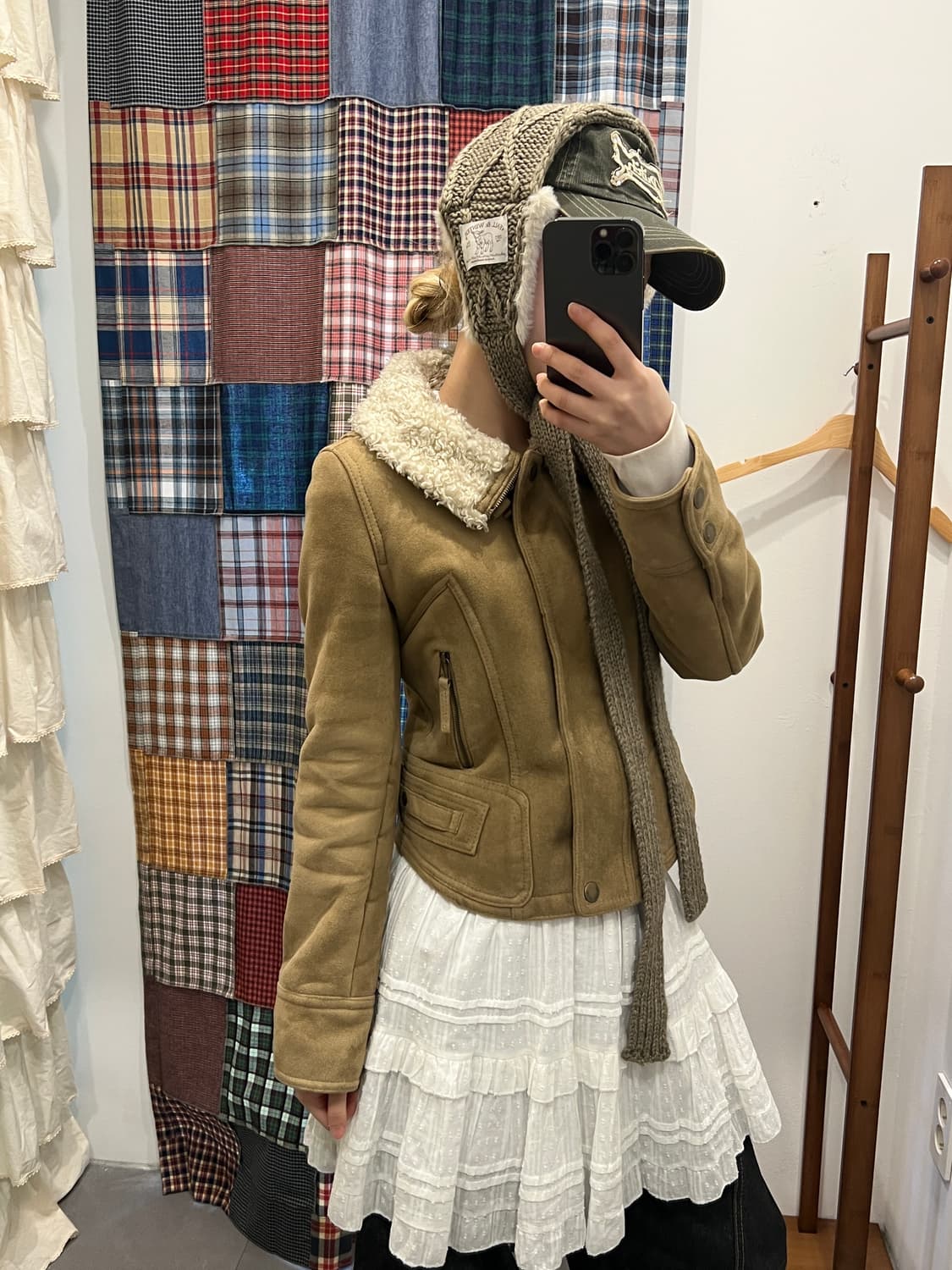 베이지 숏 에코 무스탕 상품이미지6