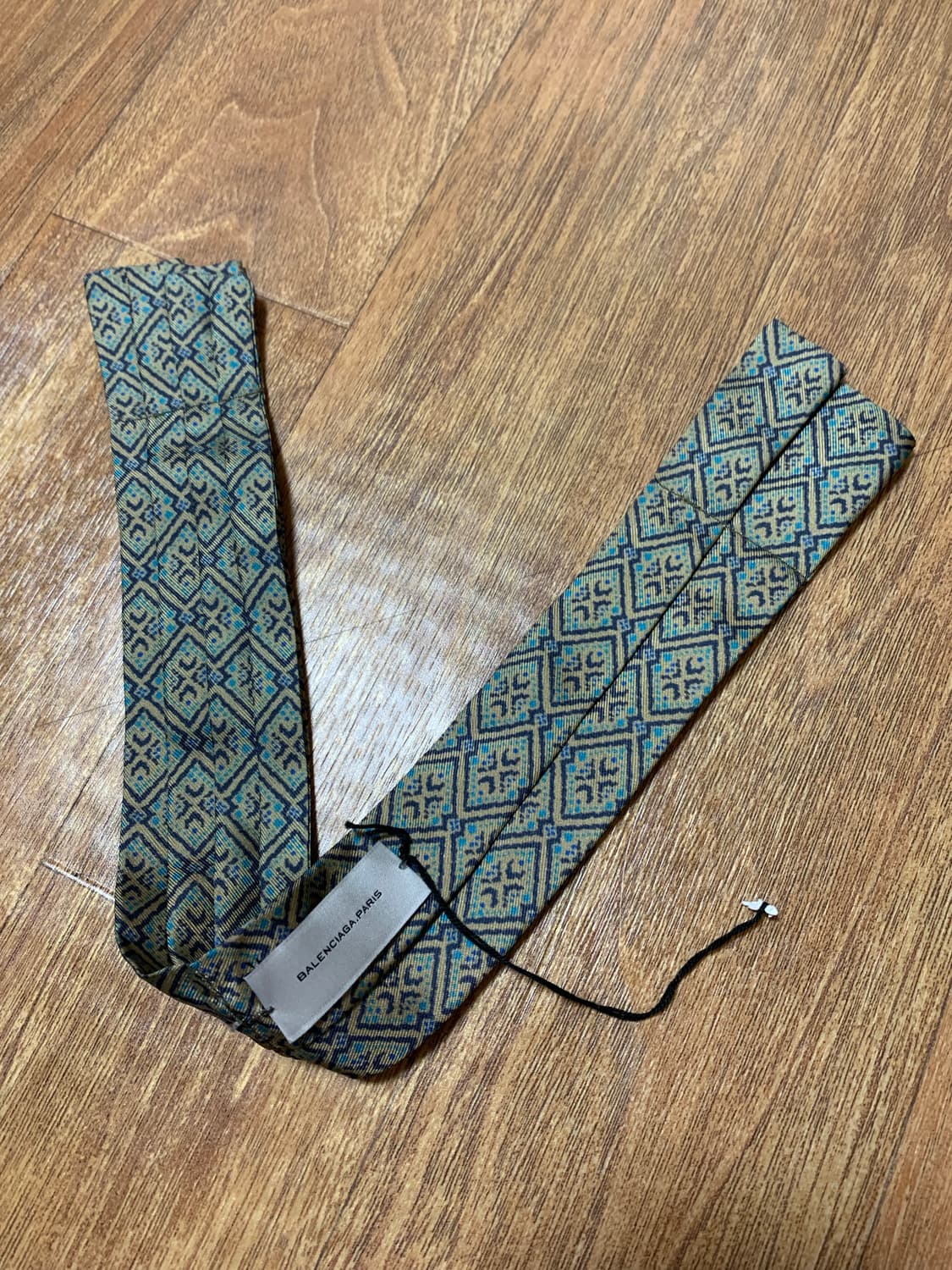 BALENCIAGA 발렌시아가 핸드 커프스(실크)묶음판매 상품이미지8