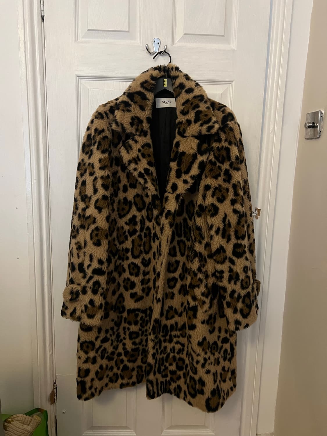 [뷔 착용] 에디슬리먼 셀린느 AW22 알파카 레오파드 코트  상품이미지1