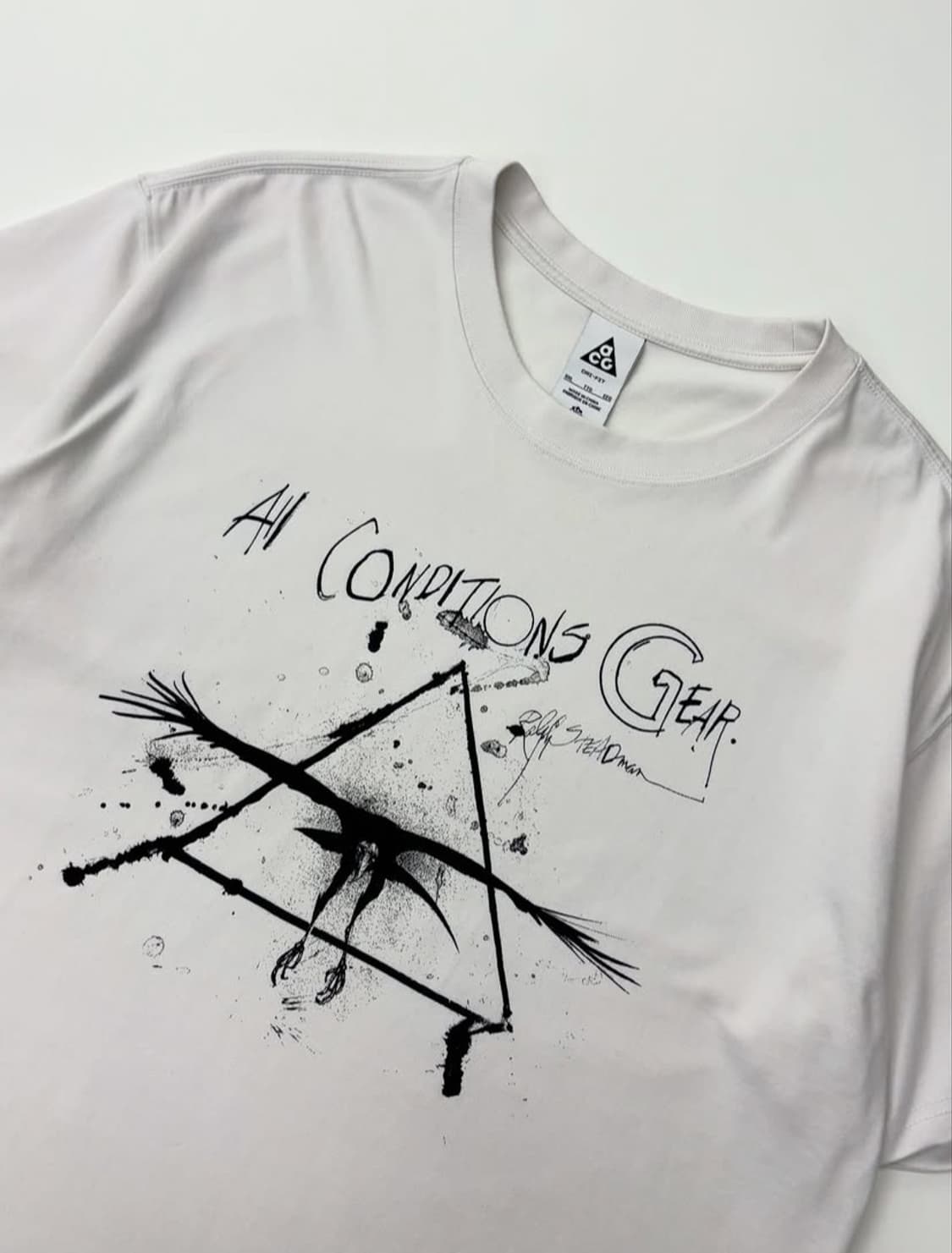 Nike 나이키 ACG 랄프 스태드먼 화이트 반팔 티  상품이미지2
