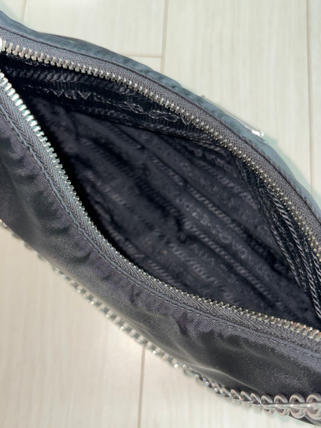 프라다 리에디션 2005 리나일론 테수토 호보백 블랙 상품이미지6