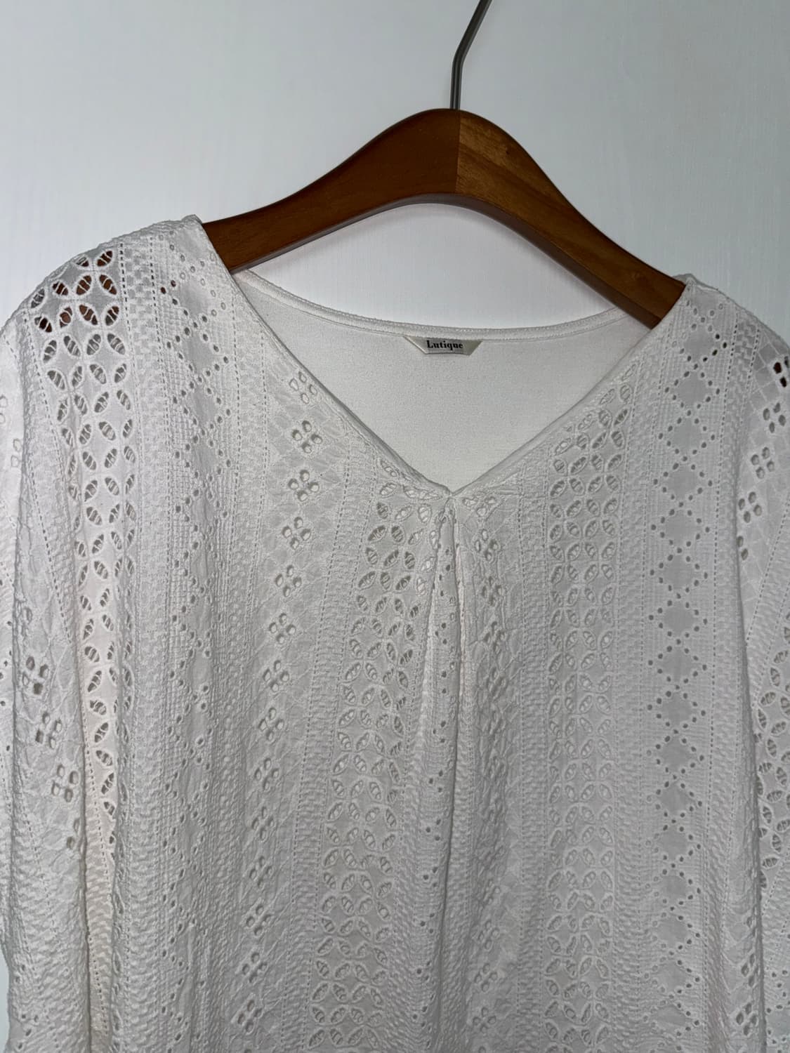 White Lace Poncho Blouse 상품이미지2