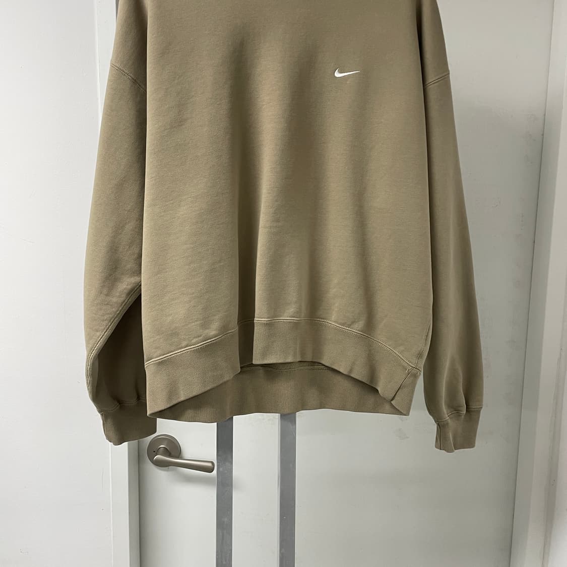 나이키 NRG 베이지 맨투맨 XL 상품이미지3