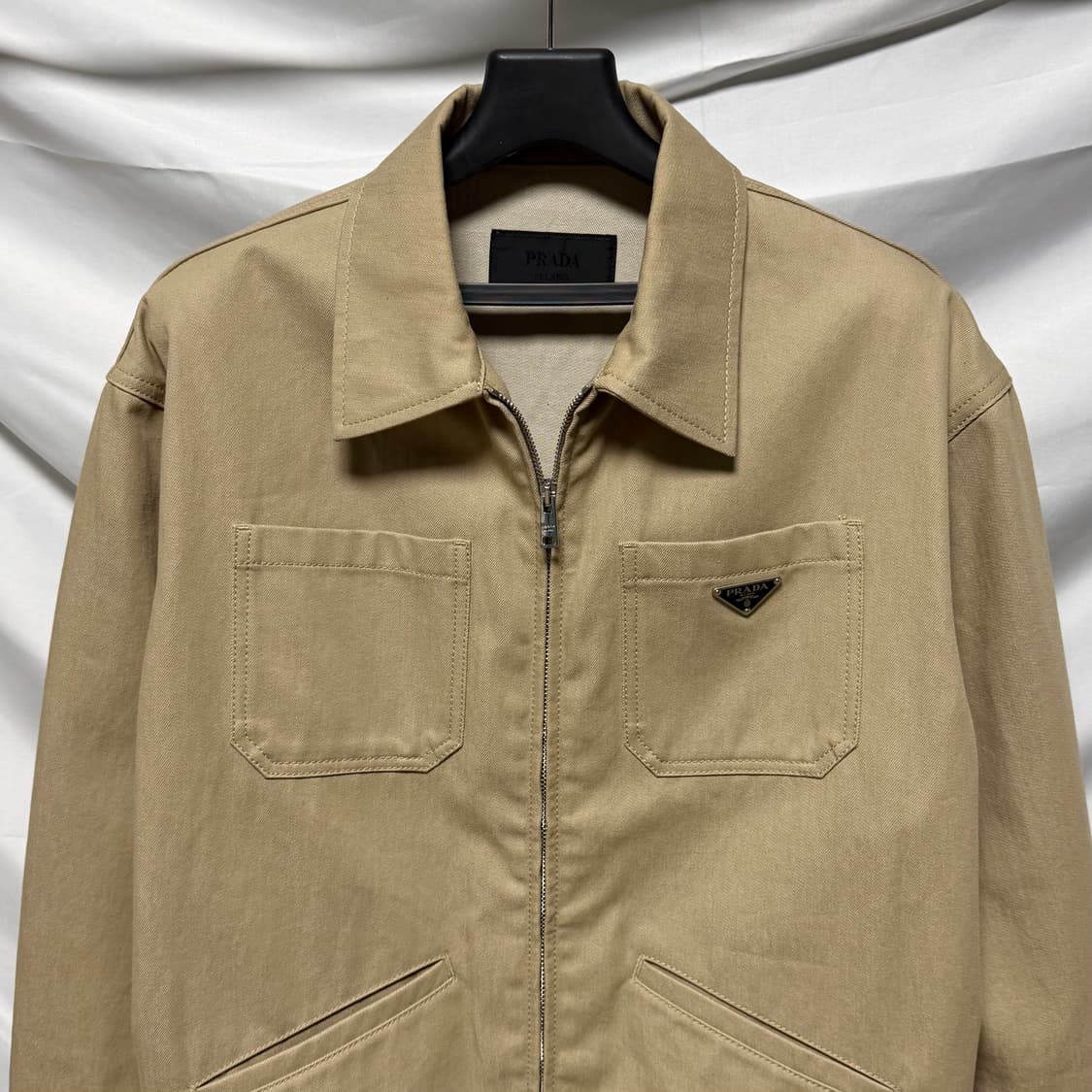 [S+급/L] 프라다 삼각로고 데님 블루종 베이지 자켓 상품이미지2