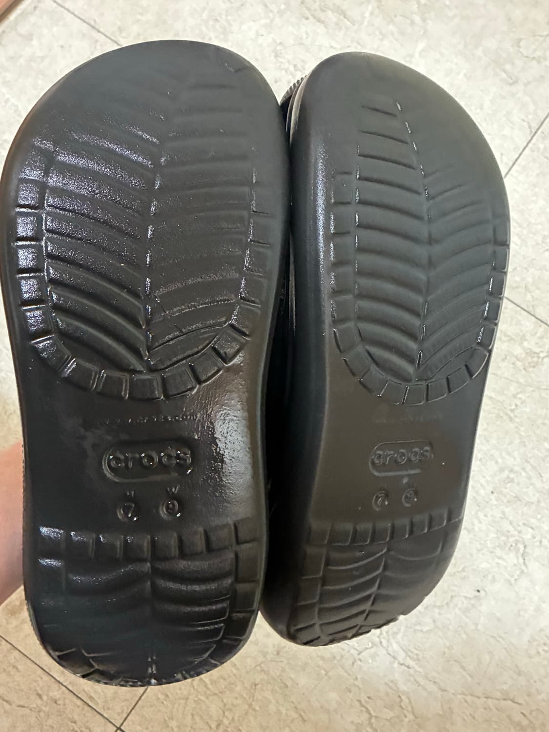 크록스 클래식 크러쉬 클로그 블랙 260 상품이미지6