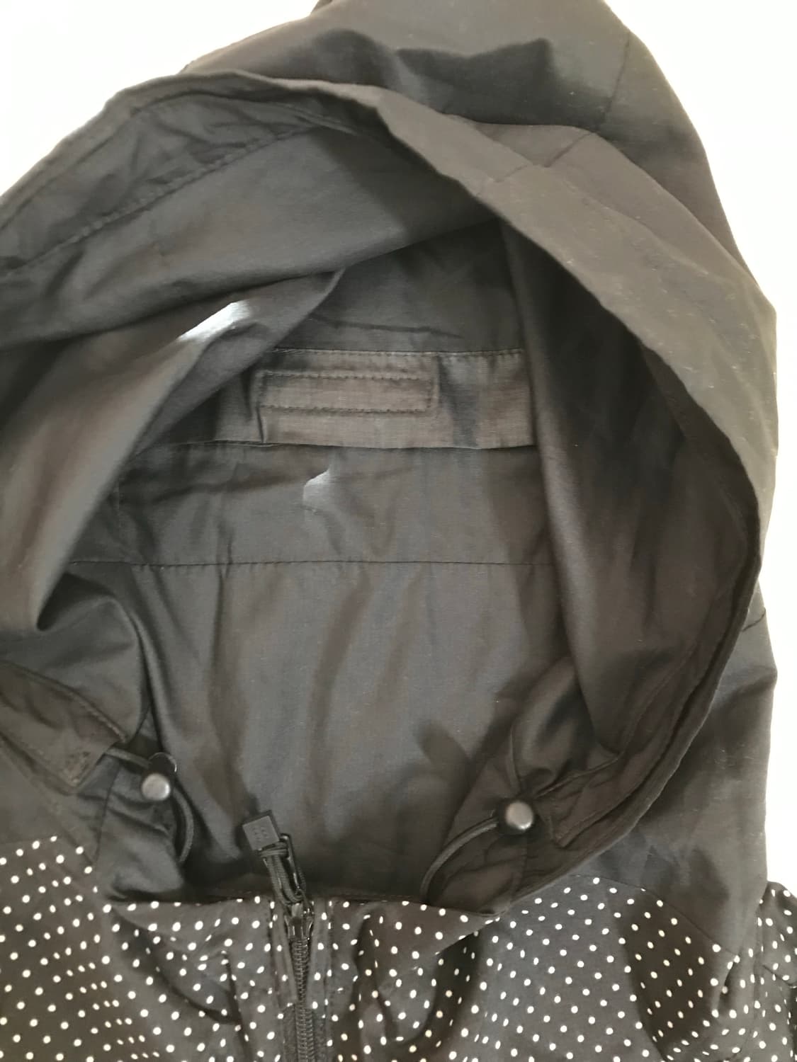 유니클로 땡땡이 바람막이 상품이미지4