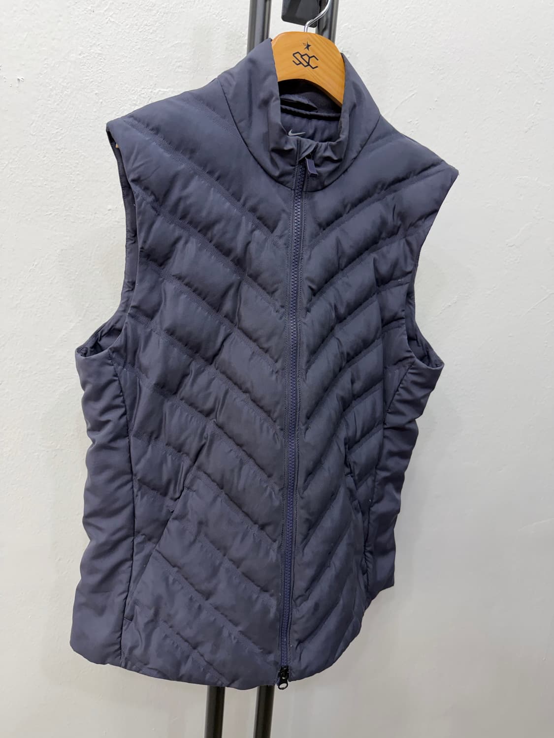 정품) 나이키 남성 에어로프트 패딩조끼 M 상품이미지2