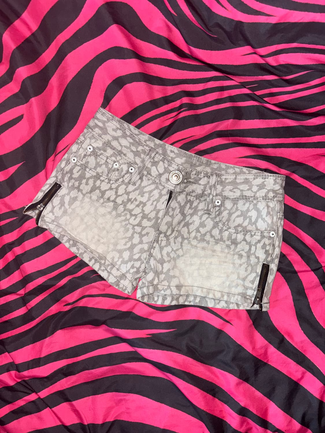 그레이 호피 숏팬츠 상품이미지1