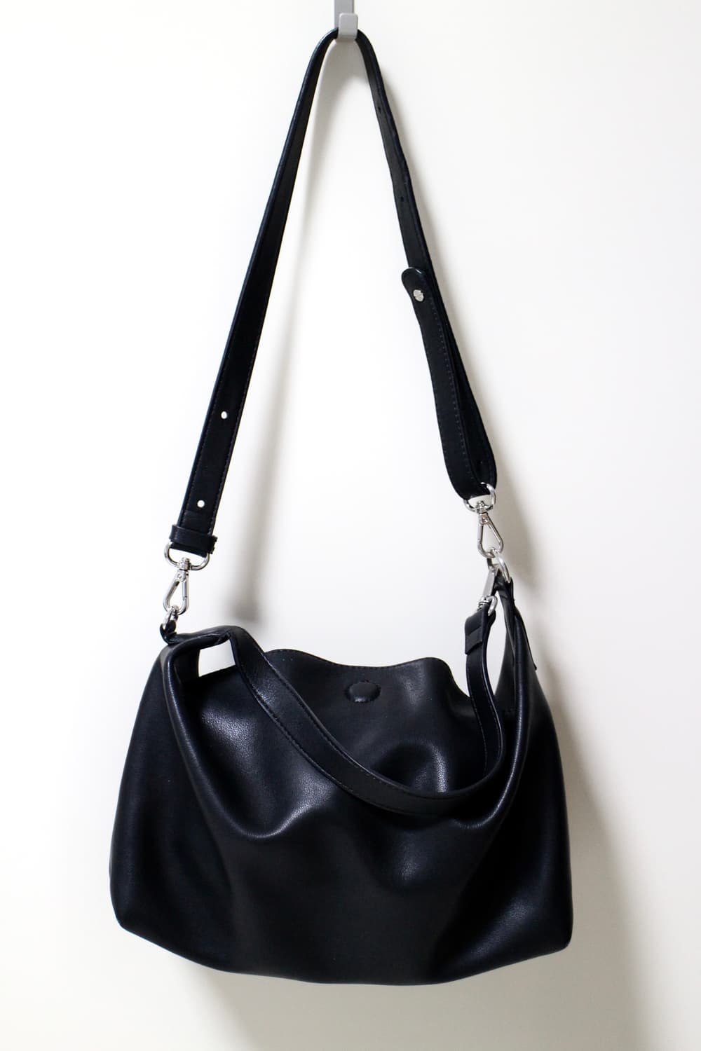 르아보네 소가죽 숄더백 상품이미지1