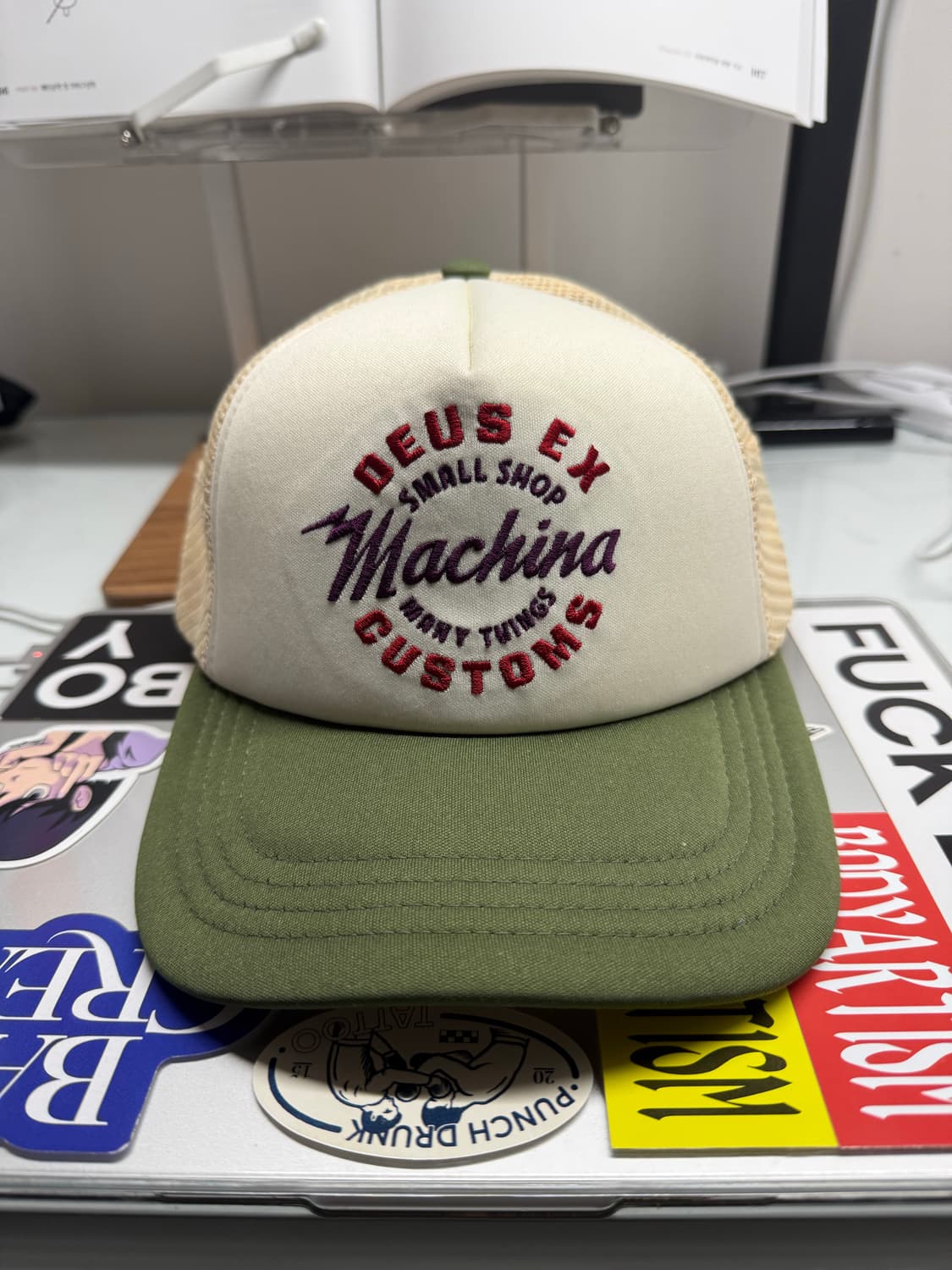 데우스 엑스 마키나 트러커 아이보리 상품이미지1