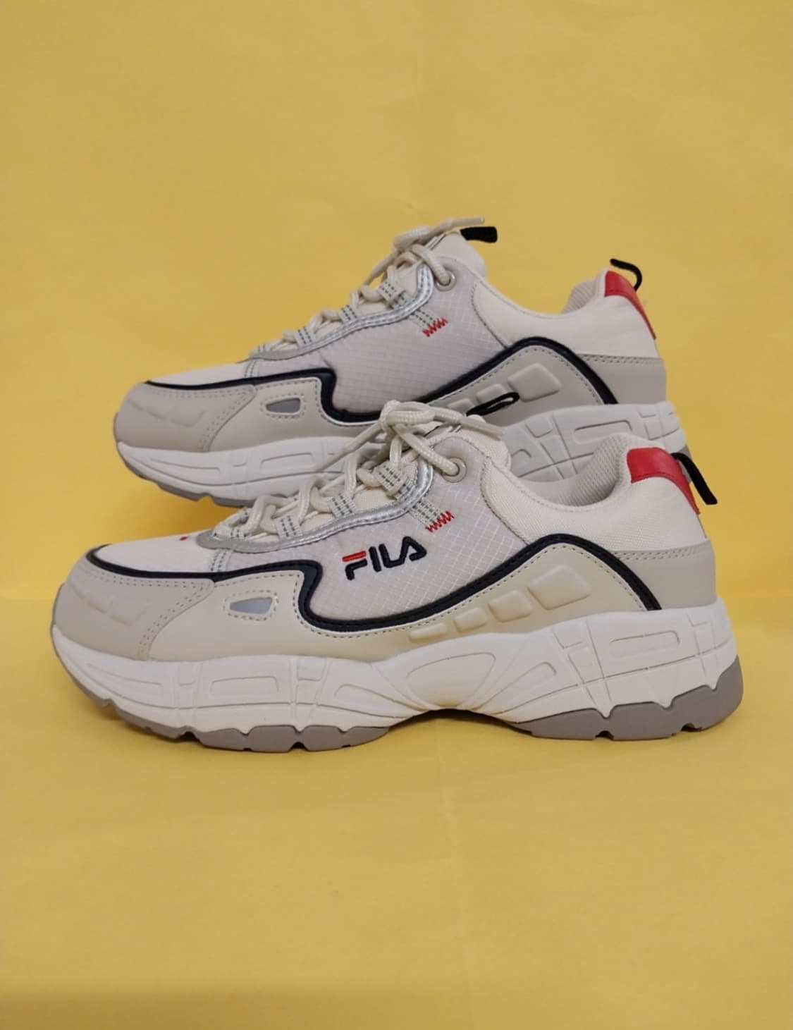 여성 휠라 아이보리 운동화 (250) 상품이미지1