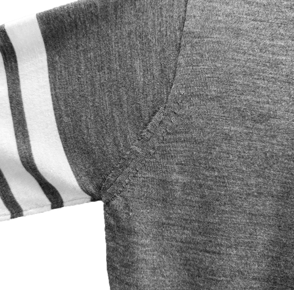 [2사이즈] 톰브라운 남성 사선완장 메리노울 니트 티셔츠 미디움 그레이 상품이미지5