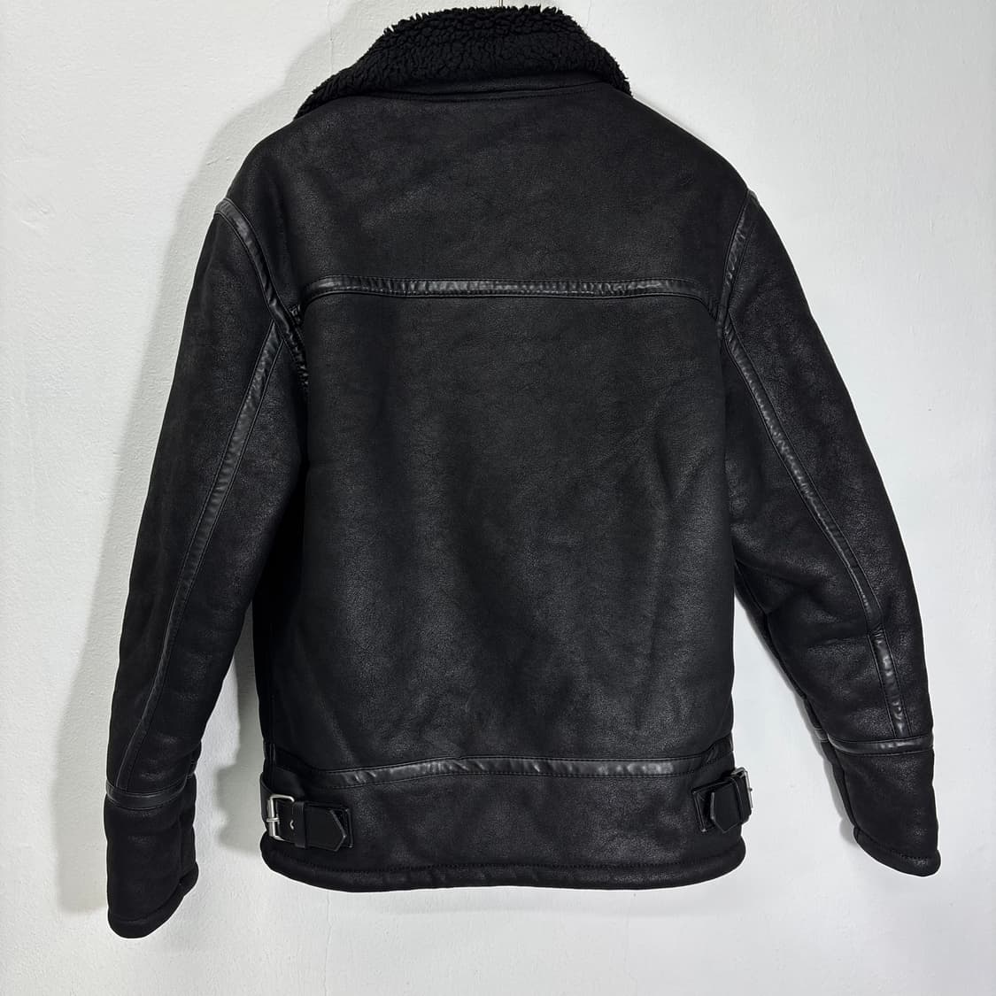 L 자라 블랙 안감양털 무스탕점퍼 상품이미지3