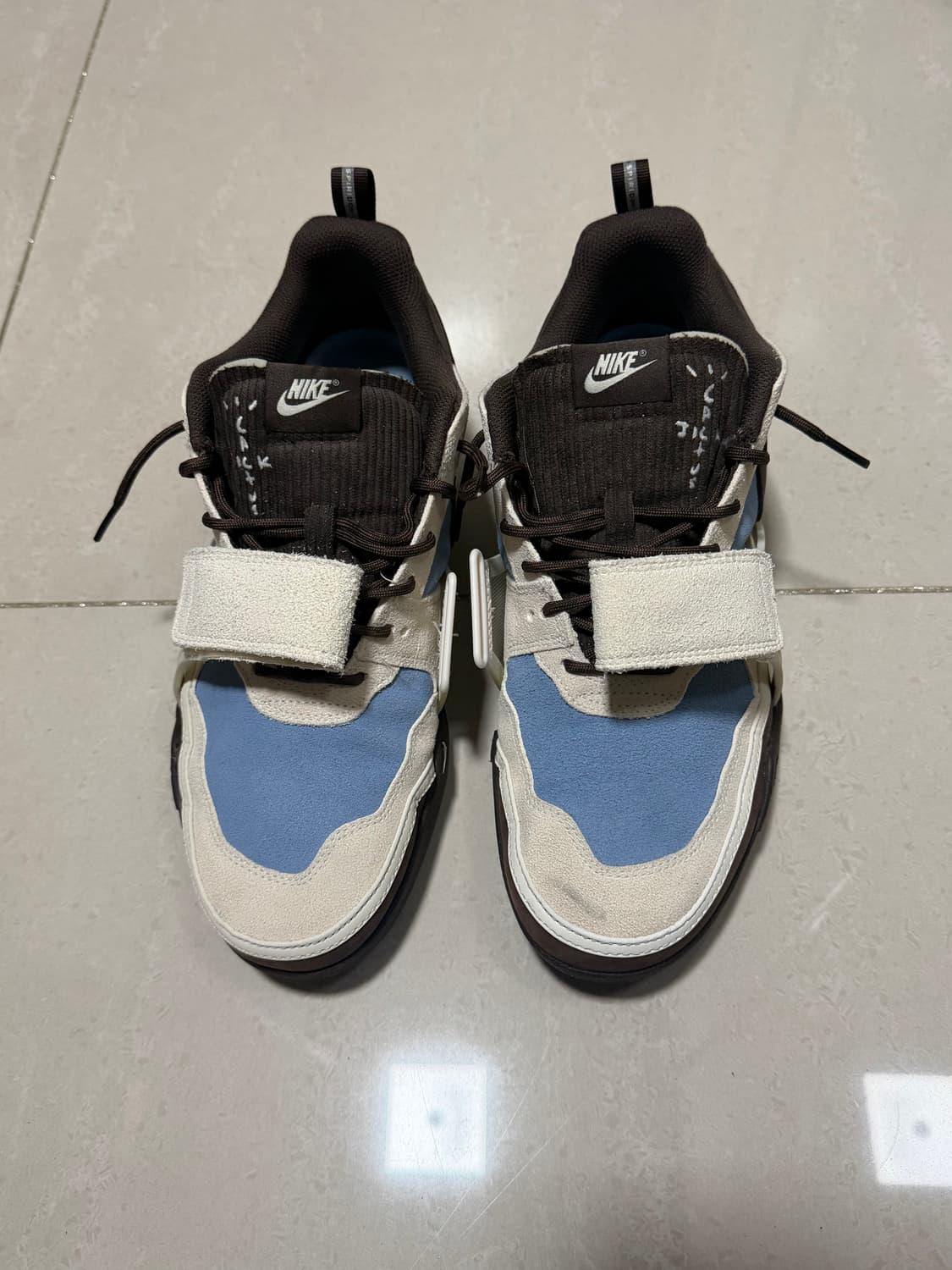 나이키 스캇 줌 필드 상품이미지1