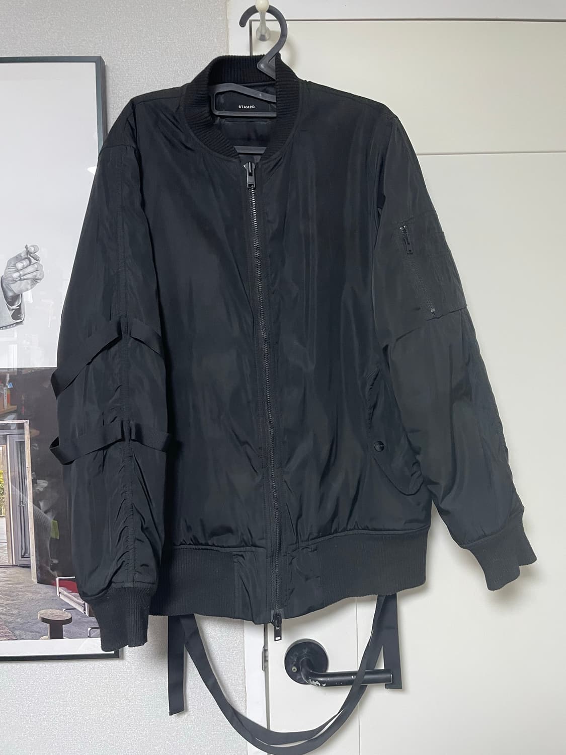 STAMPD 스트랩 봄버 자켓 상품이미지1