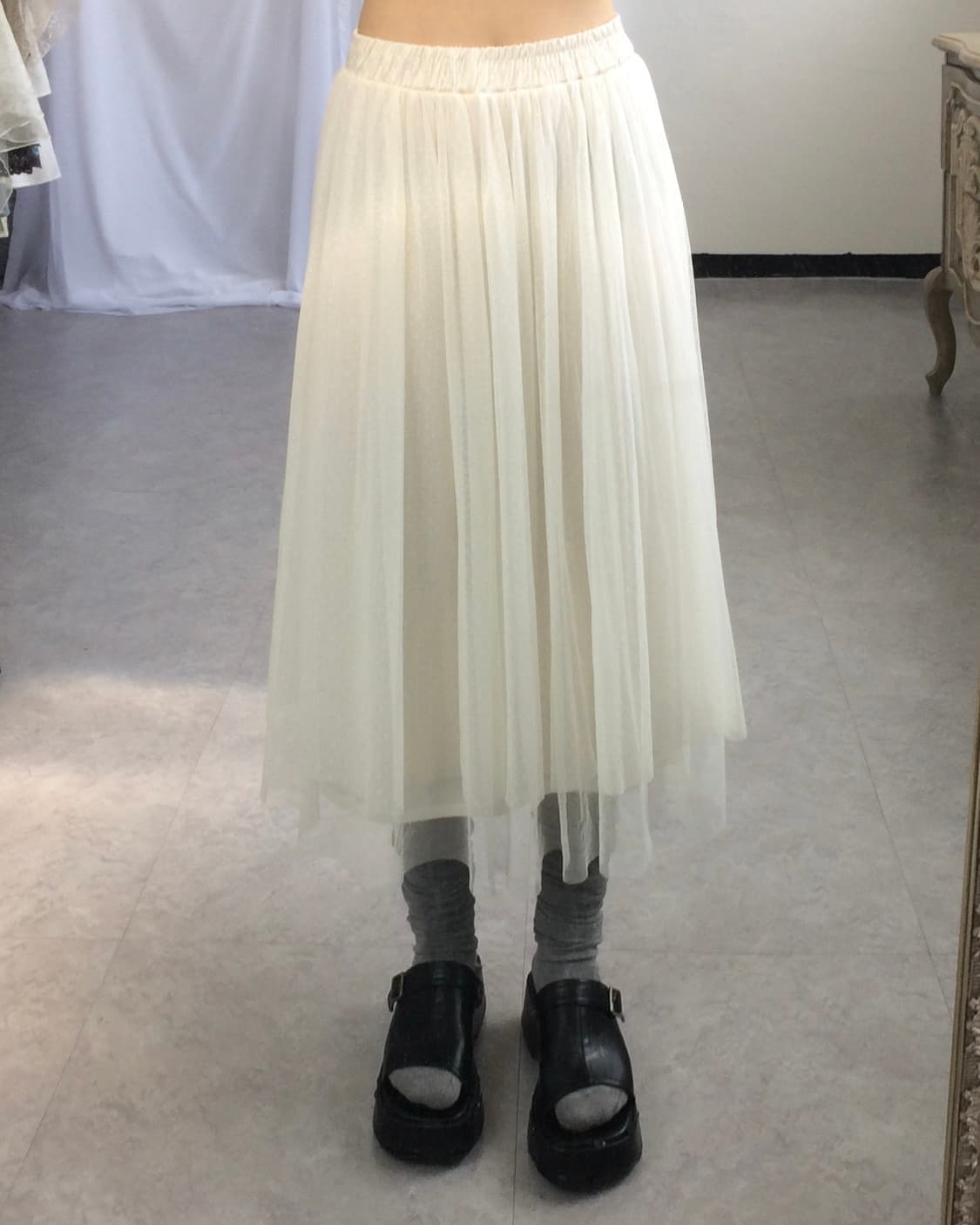 Dot pattern sha long skirt 상품이미지4