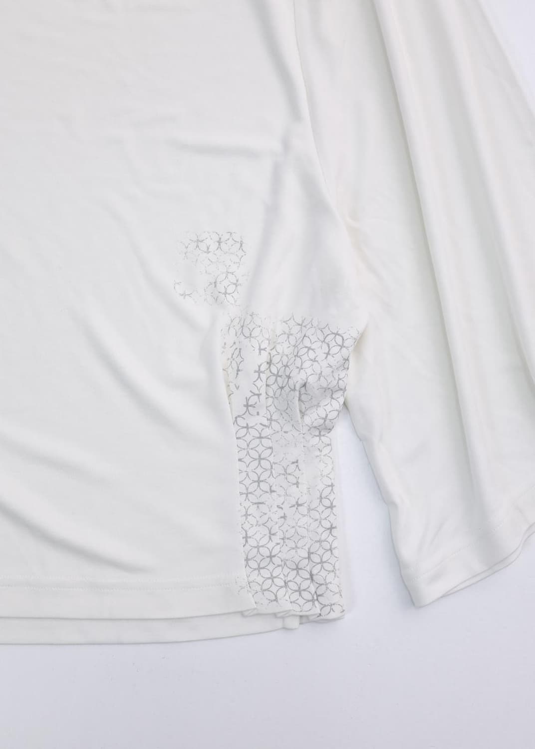 울리카 상투스 Cape T-Shirts - White 상품이미지2