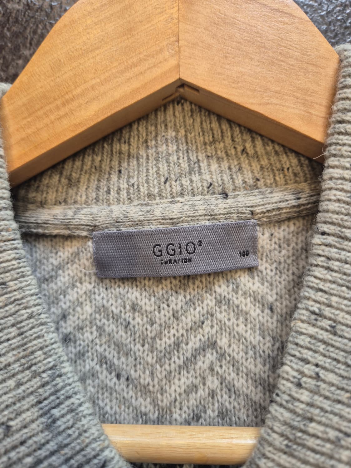 GGIO II 지그재그 모던 반버튼 니트 100 상품이미지2