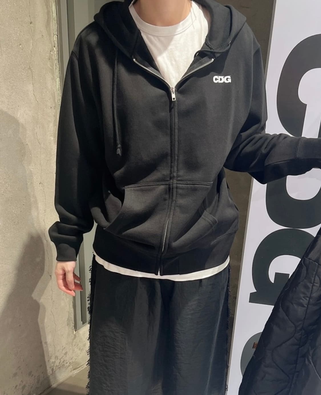 CDG 클래식 후드 스웨트셔츠 집 블랙 상품이미지3