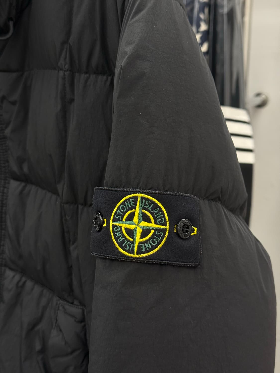 [L] 스톤아일랜드 크링클랩스 패딩 상품이미지3