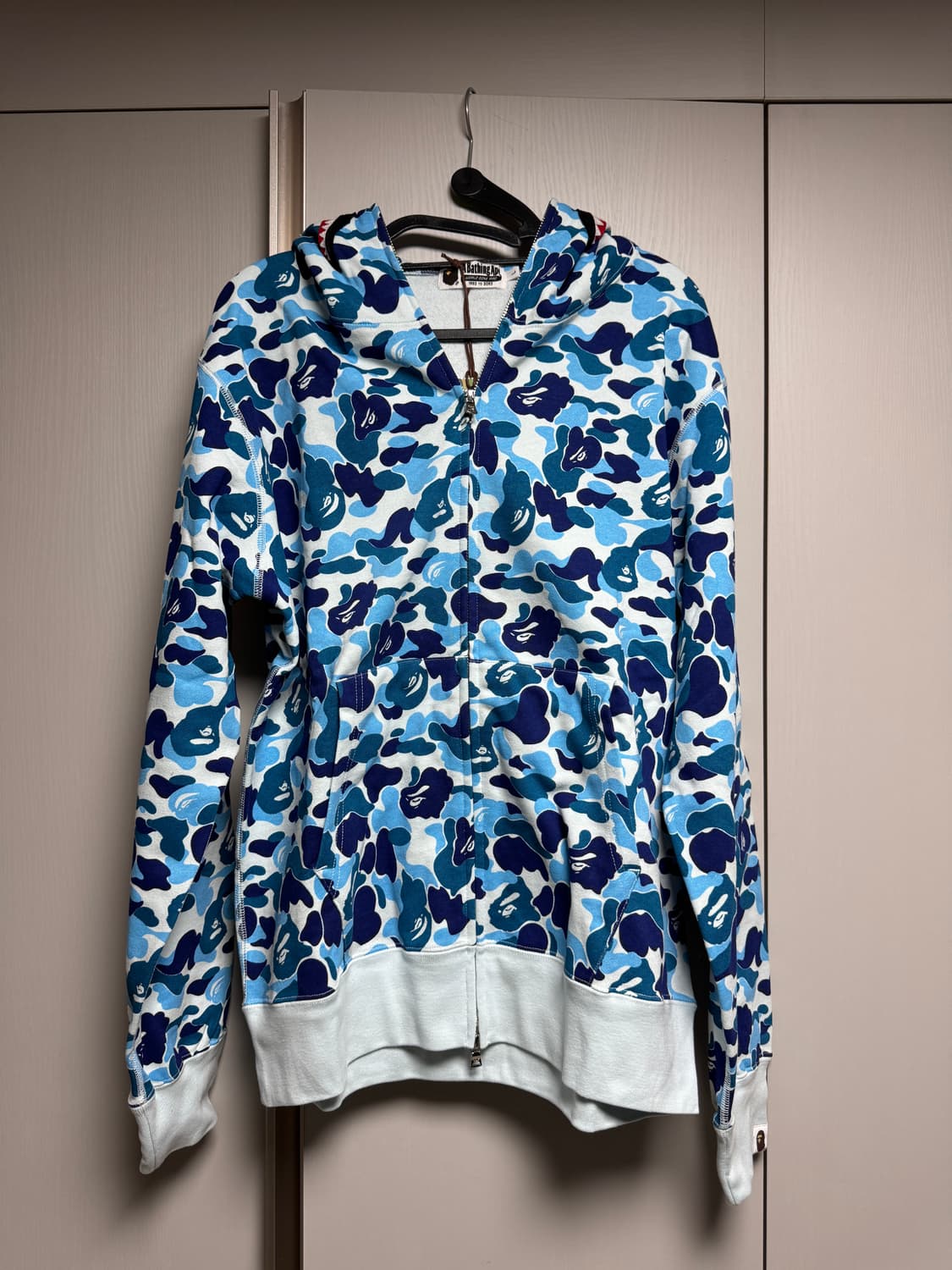 [새상품] 베이프 ABC 카모 샤크 풀 집 후드 블루 L사이즈 상품이미지2