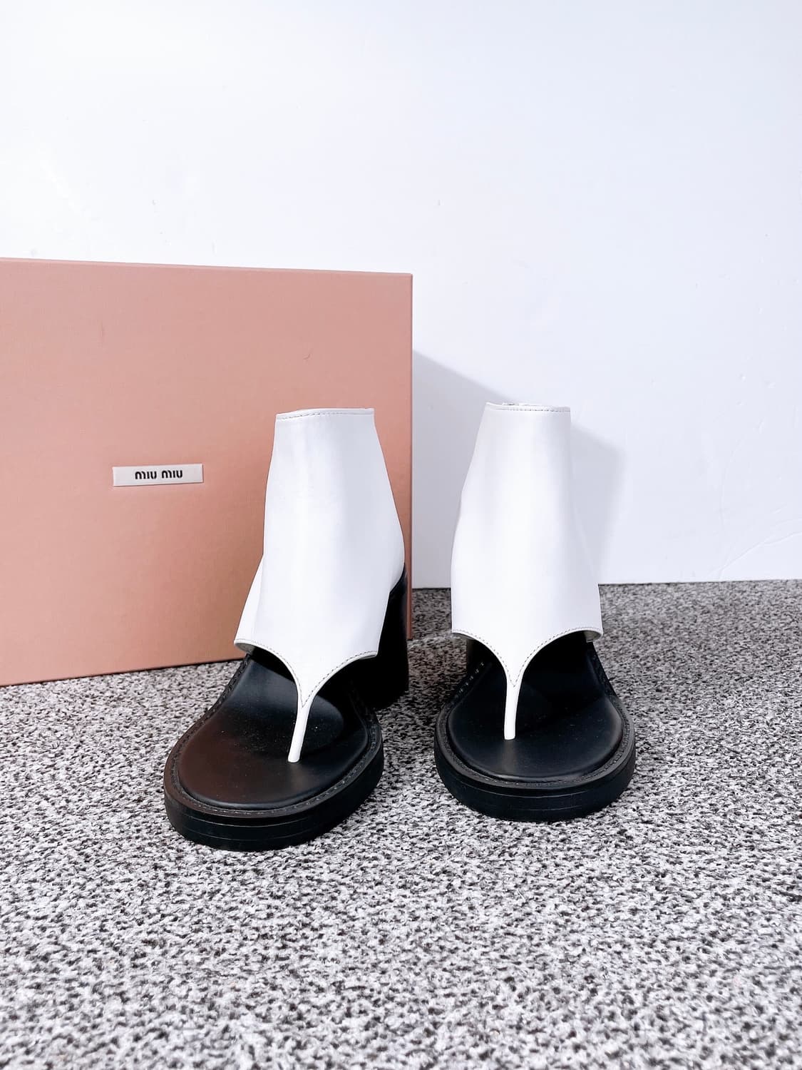 (정품/새상품) 미우미우 여성 스트랩 앵클 부츠 샌들 상품이미지3