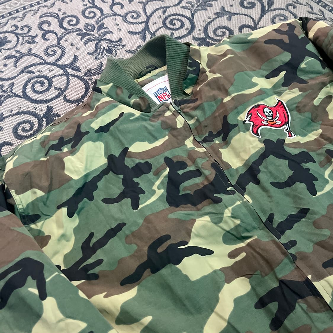 XL NFL 탬파베이 버커니어스 카모 자켓/W2691 상품이미지2