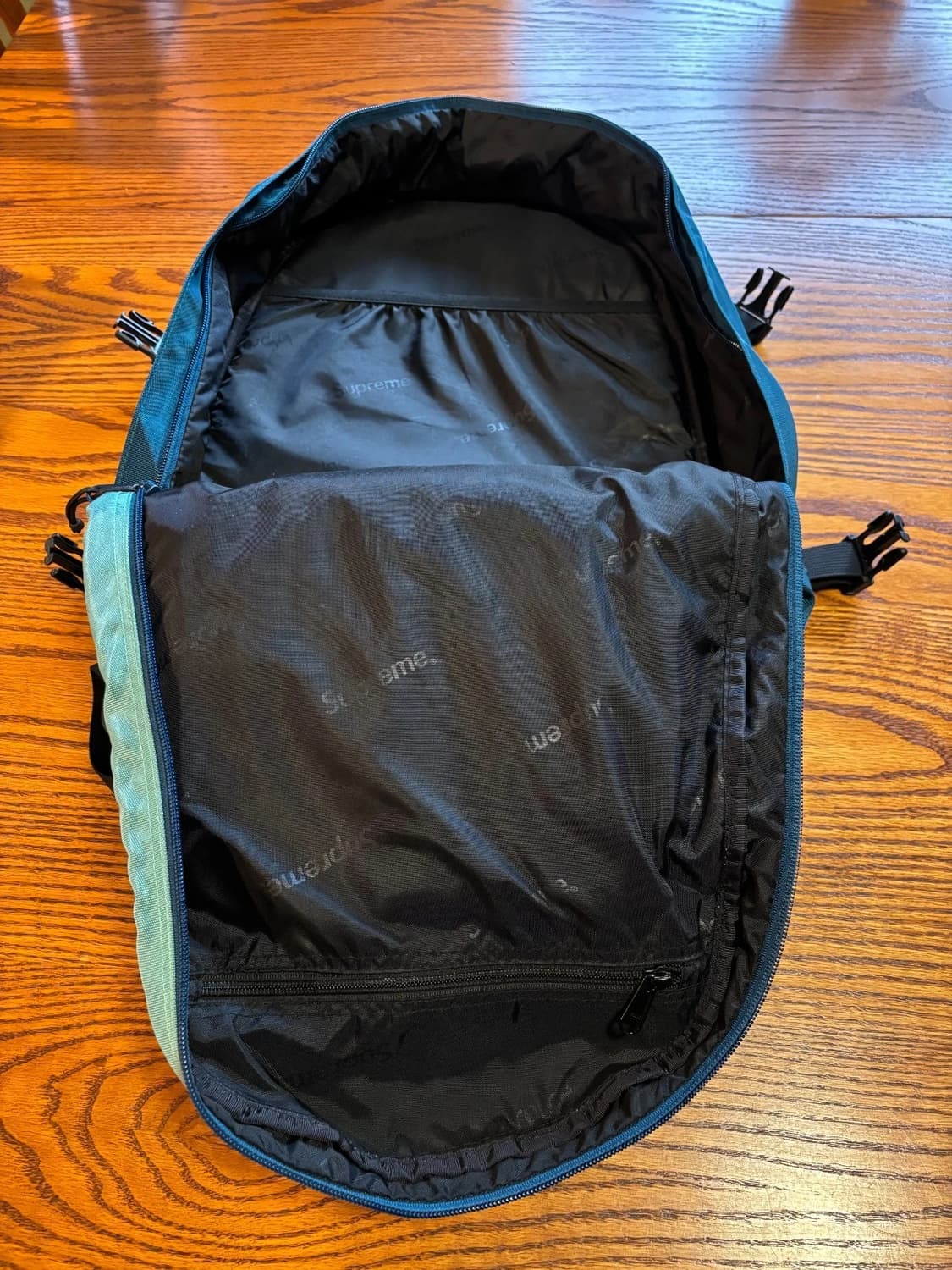 19FW 슈프림 백팩 다크 틸 상품이미지7