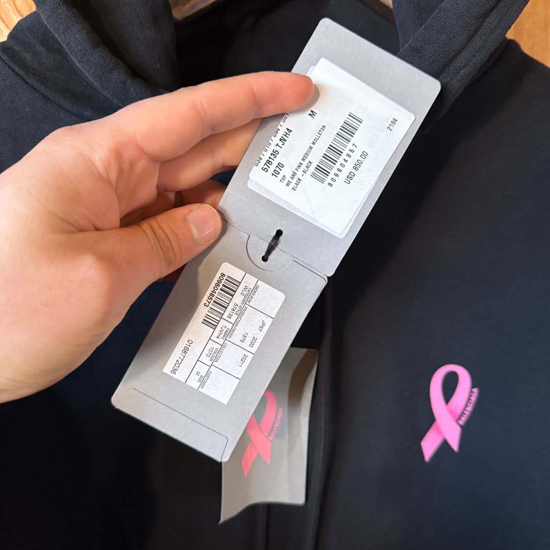 발렌시아가 We are Pink 캠페인 후드 판매 합니다. 상품이미지6