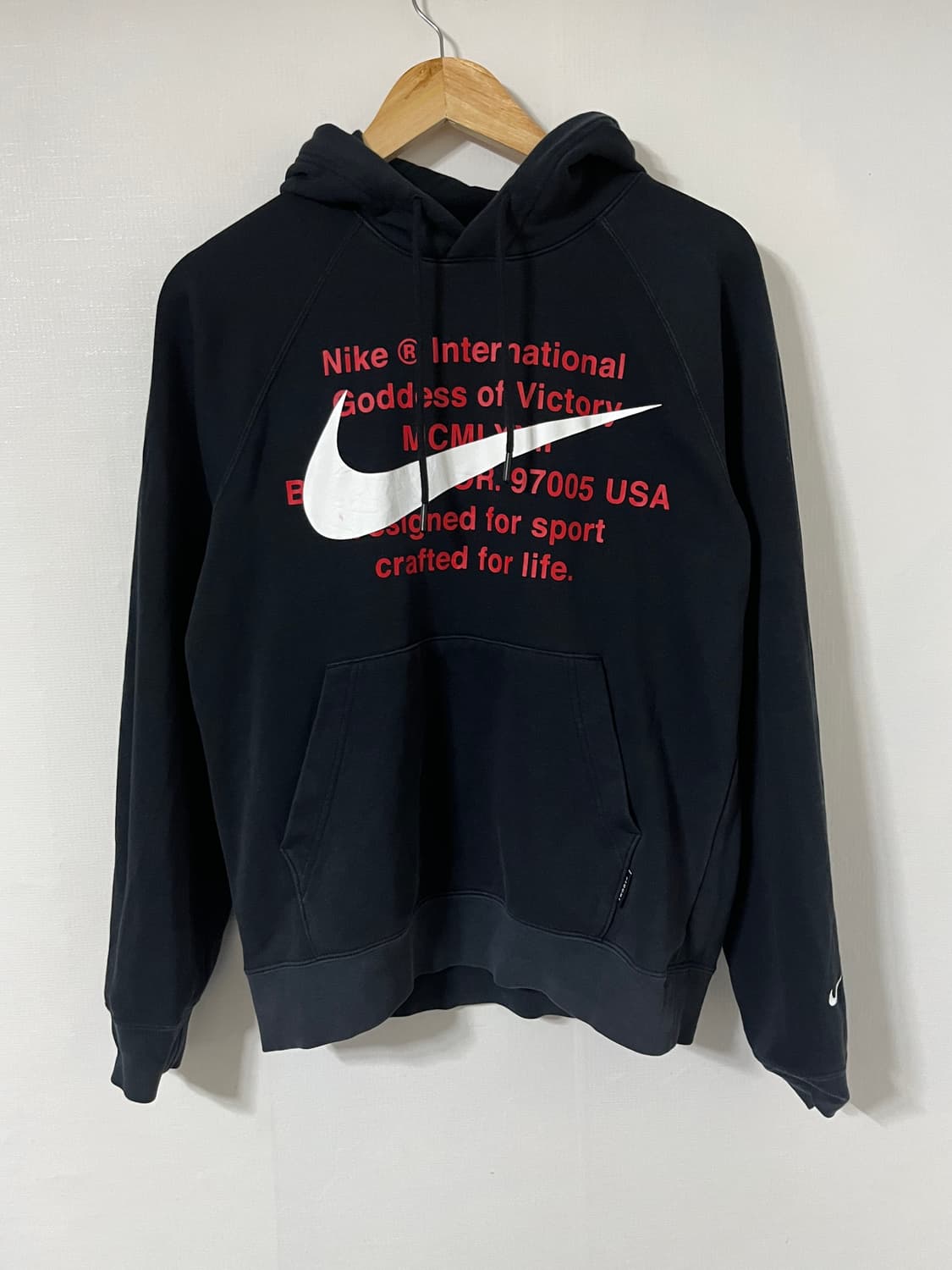 나이키 스우시 퓨츄라 후드티 상품이미지1