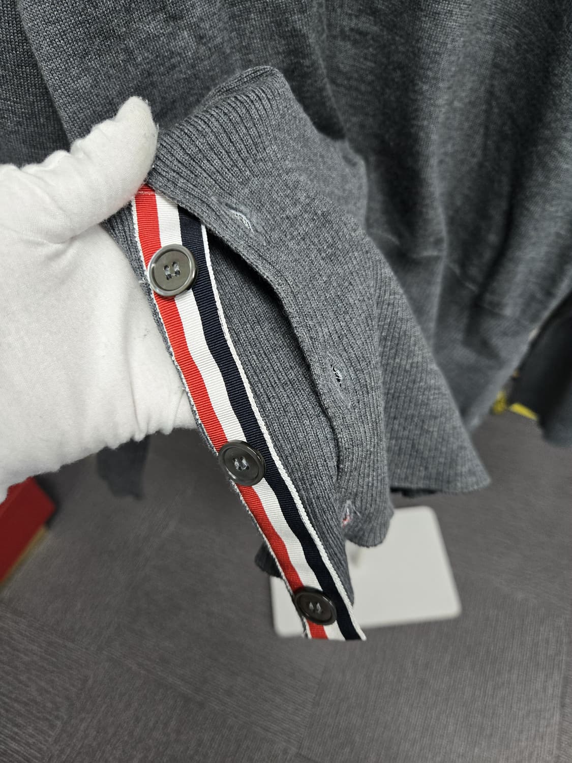 [A급컨디션]톰브라운 밀라노 니트 5사이즈 상품이미지5