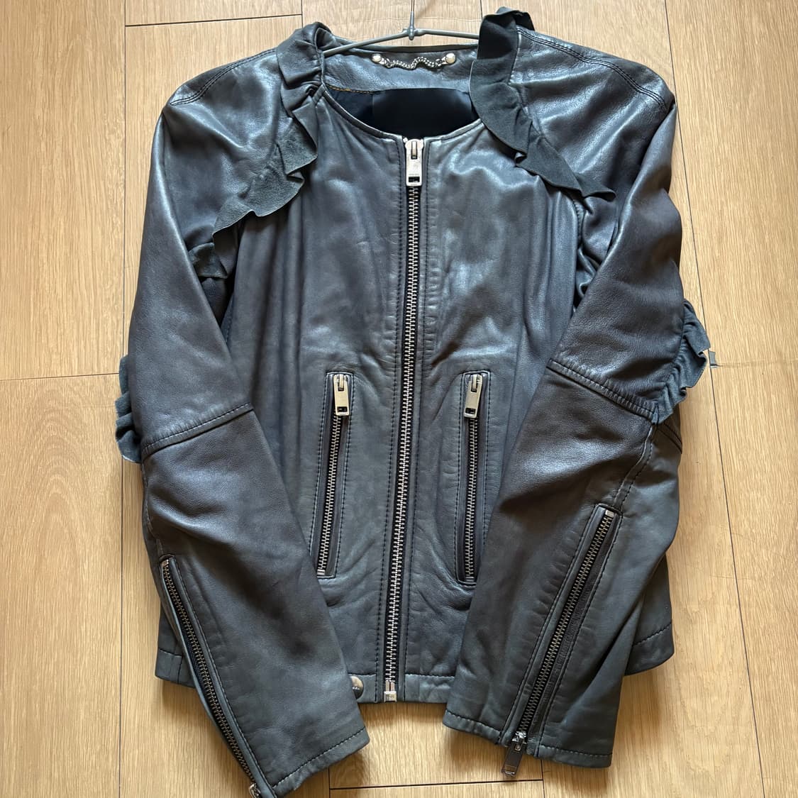 DIESEL 디젤 그레이 프릴레더자켓 상품이미지2