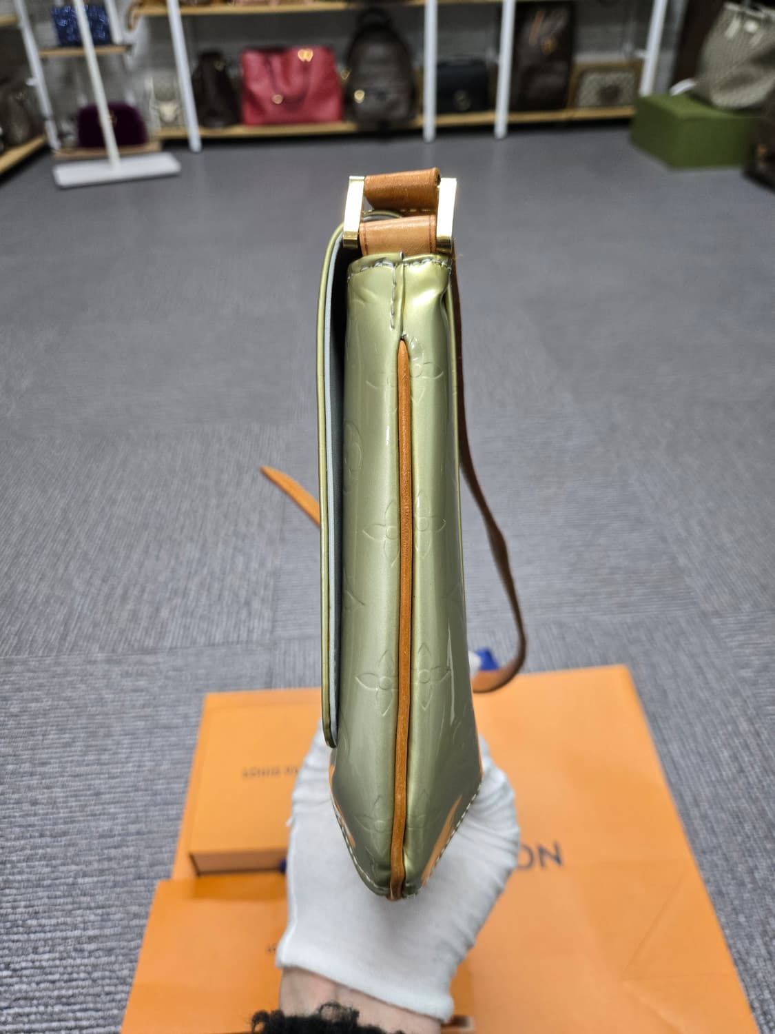 [특가][정품] 루이비통 베르니 메신저백 상품이미지4