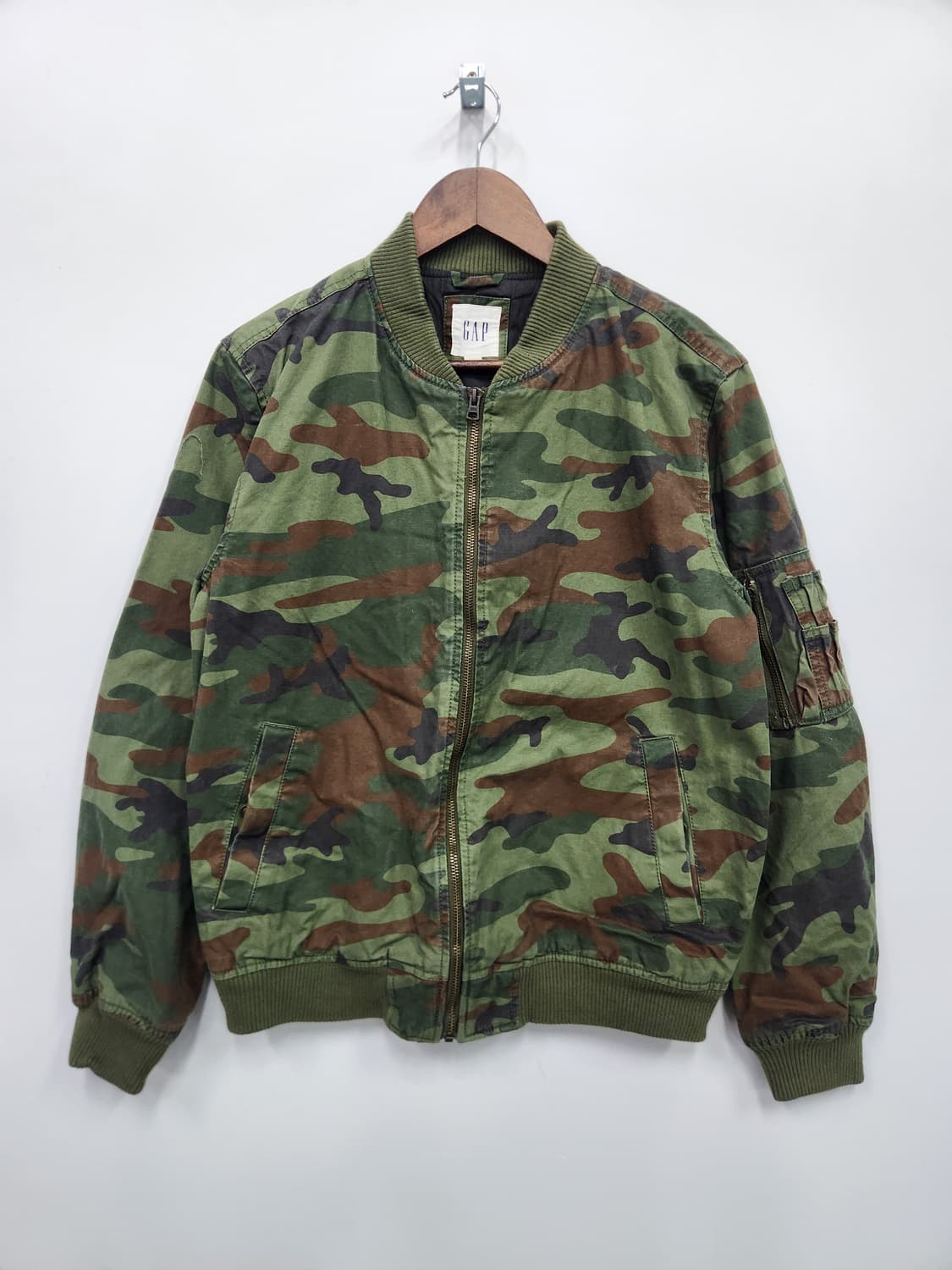 갭 카모 항공점퍼 상품이미지1