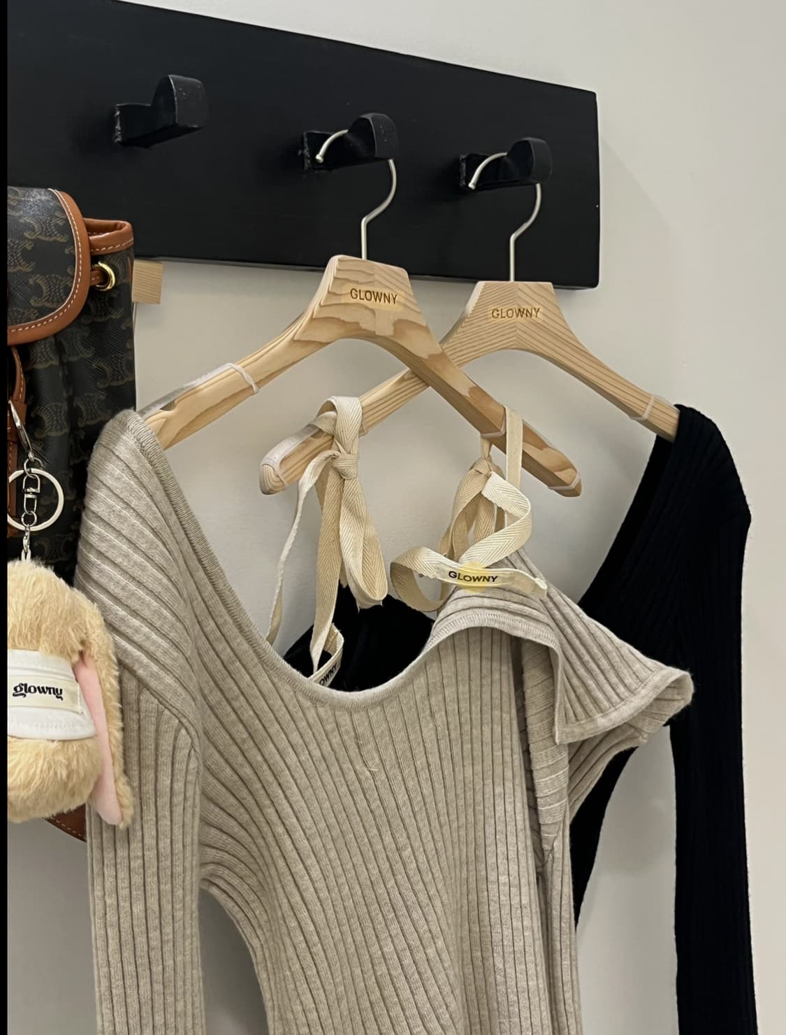 글로니 아이사 니트 glowny isa asymmetrical knit 상품이미지2