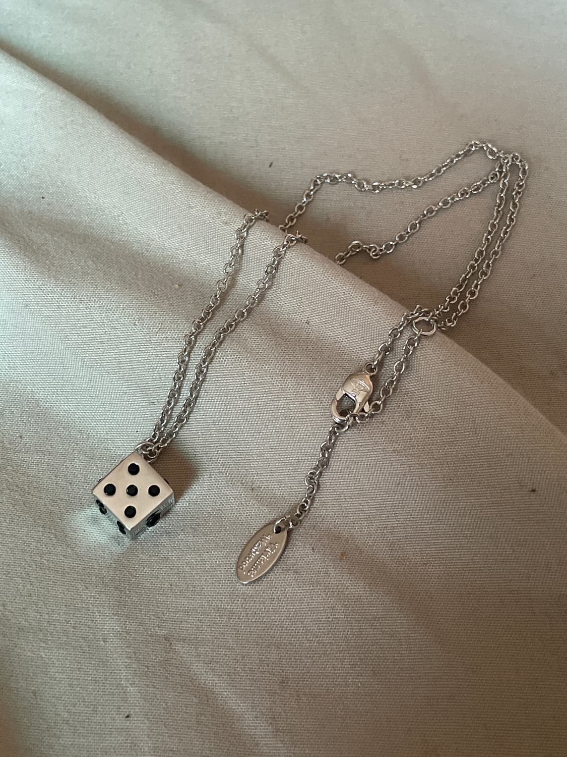 비비안웨스트우드 빈티지 앨리스시리즈 주사위 펜던트 상품이미지1