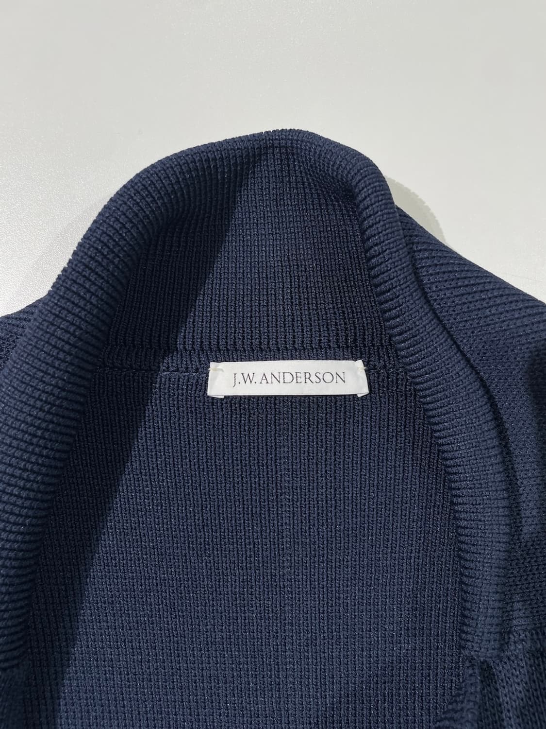 j.w.앤더슨 네이비 논 버튼 니트 가디건 상품이미지7