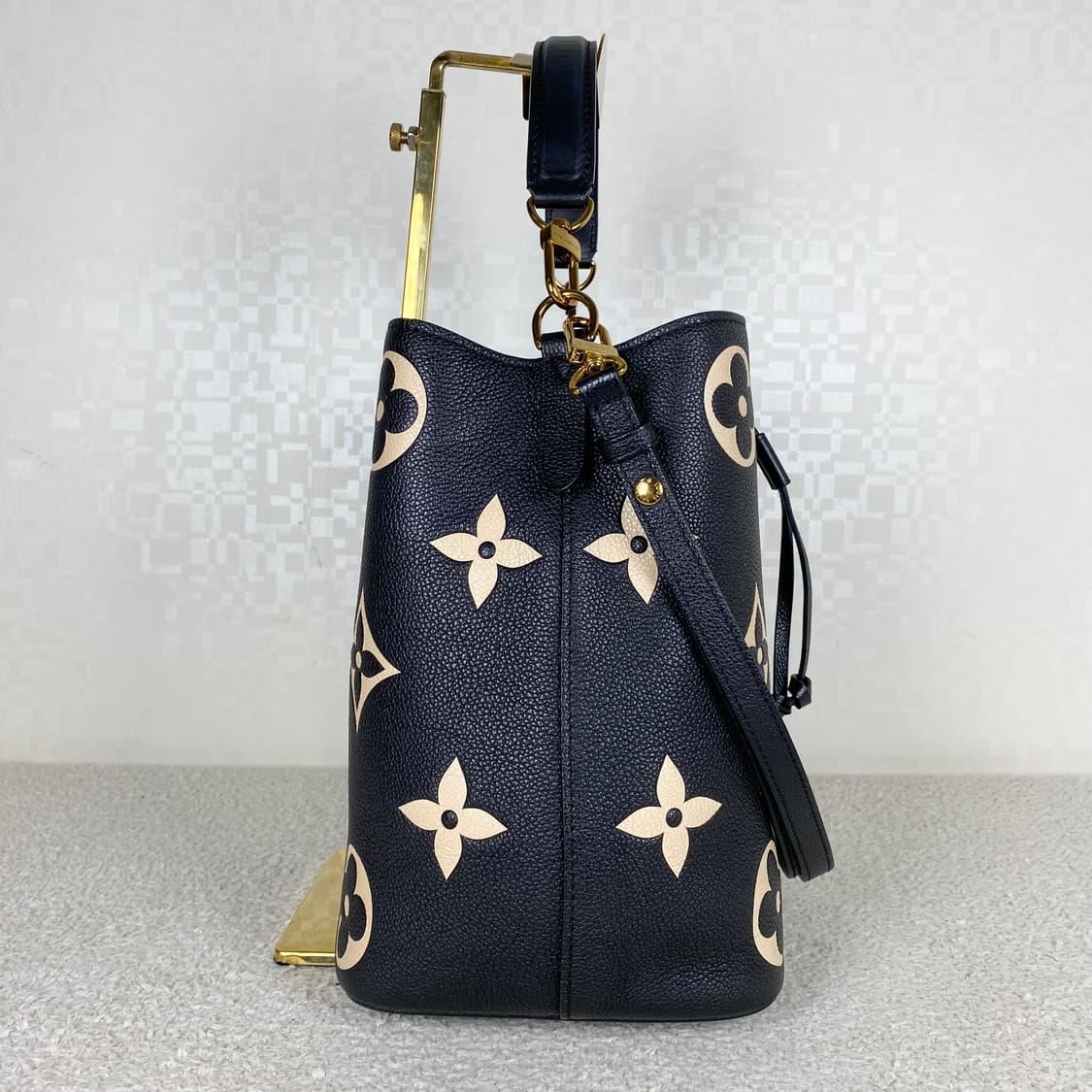 루이비통 네오노에 mm 바이칼라 상품이미지4