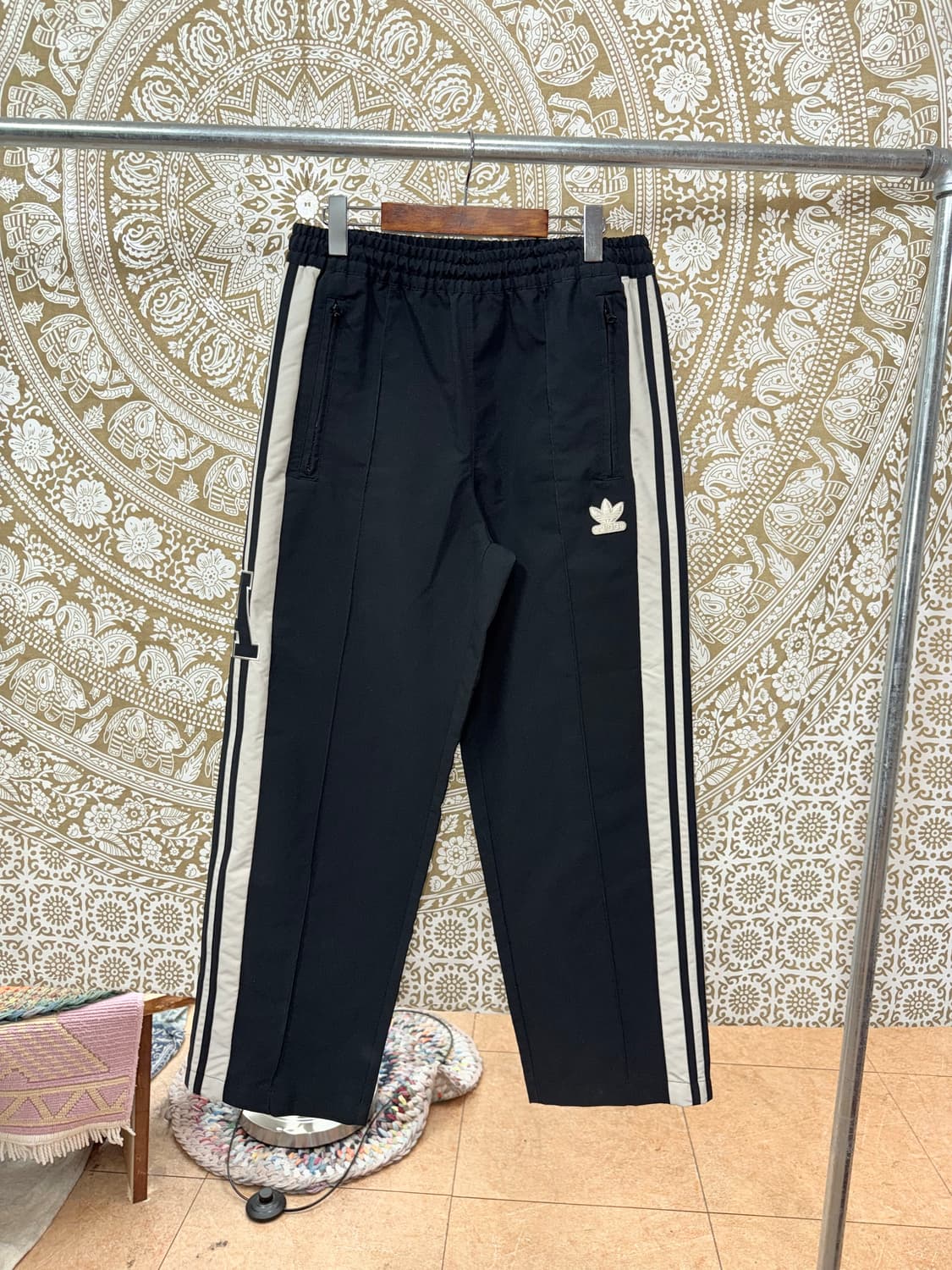 아디다스 유로파 우븐 트랙팬츠  상품이미지3