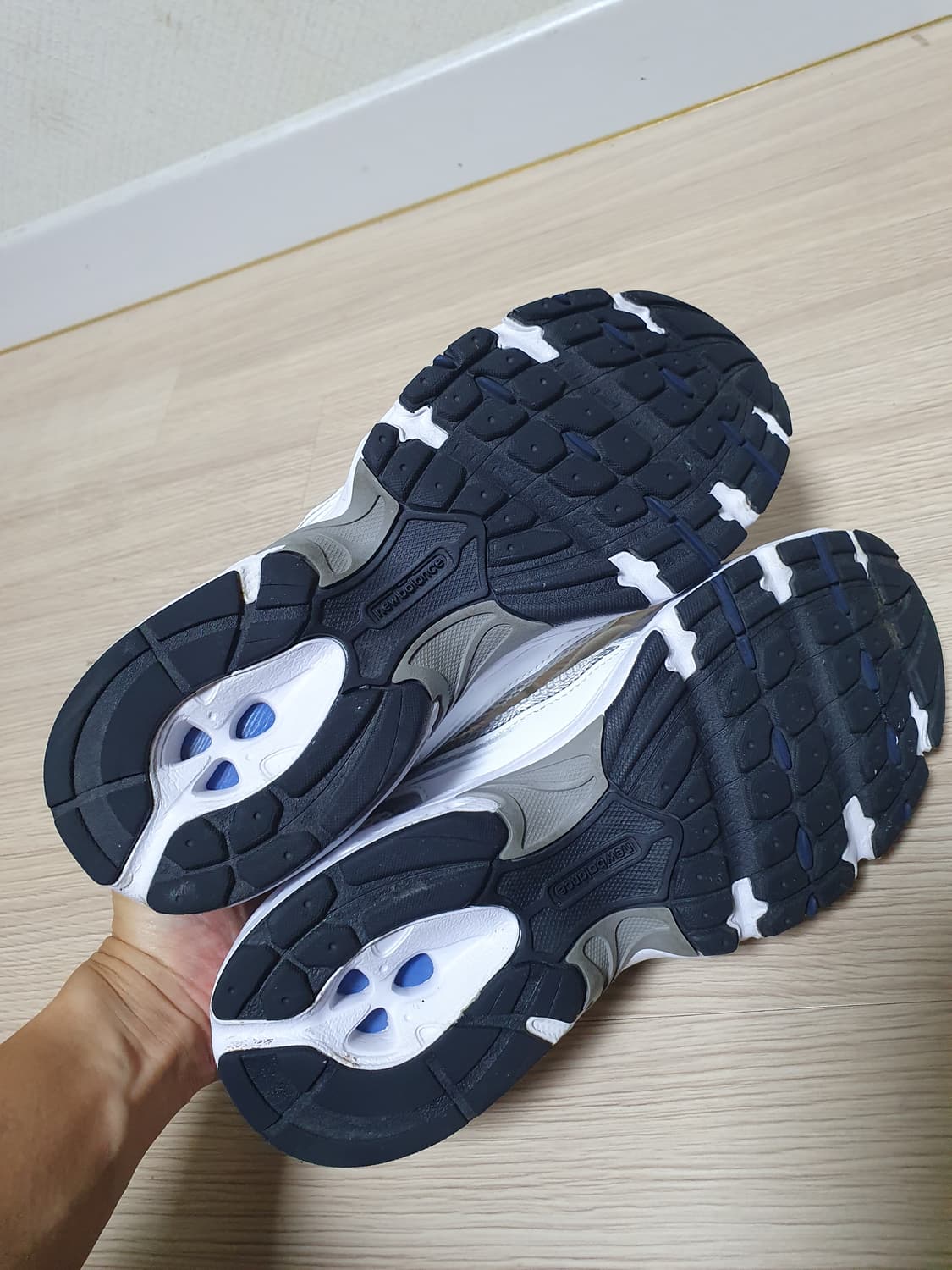 뉴발란스 530 화이트 실버 운동화 240 상품이미지7