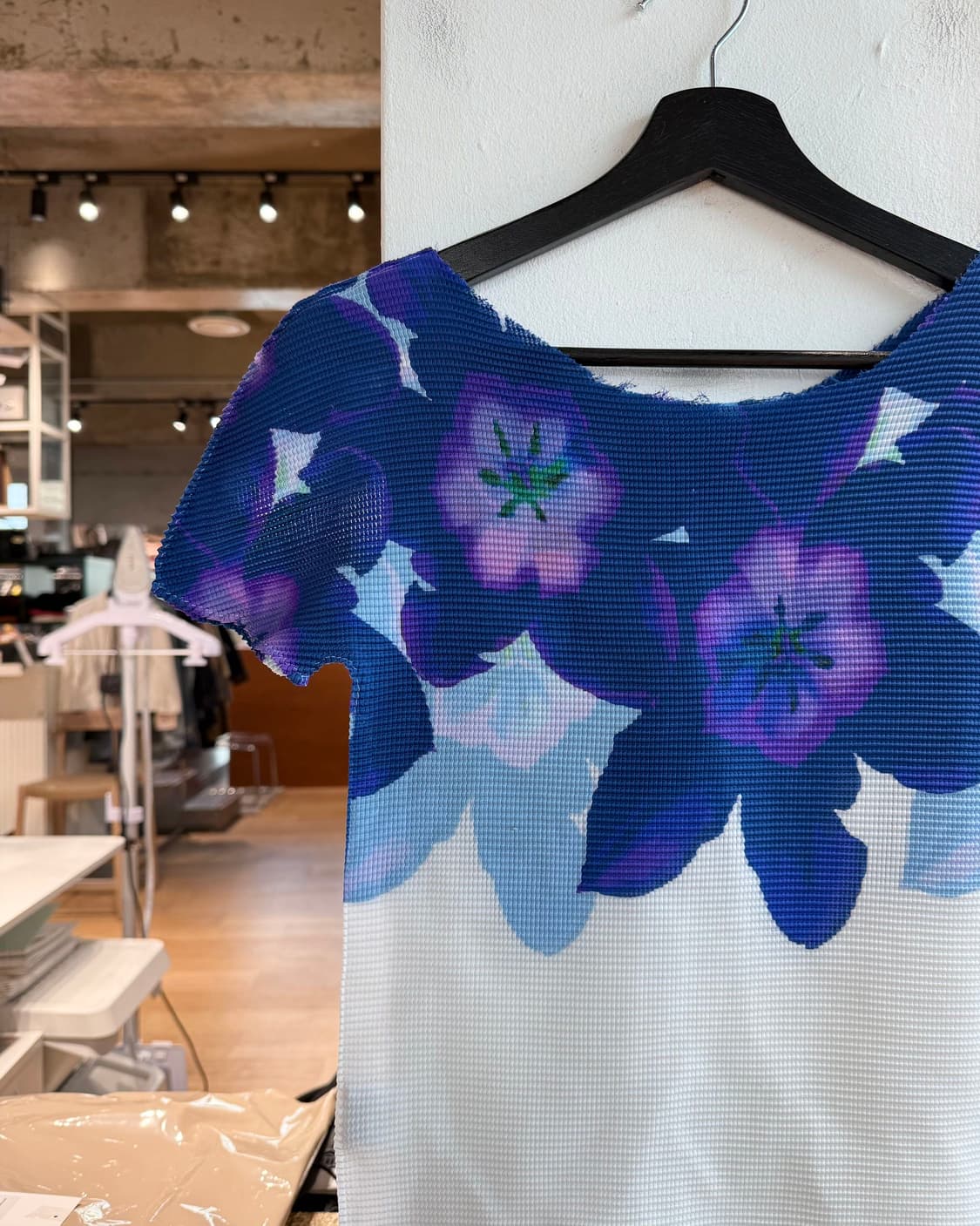 이세이미야케 미 블루 화이트 플로랄 하프티 상품이미지4