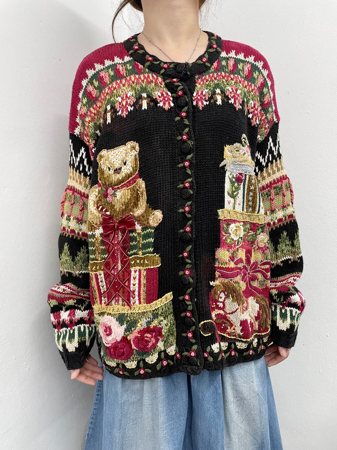 티아라 홀리데이 베어 디테일 자수 가디건 상품이미지1