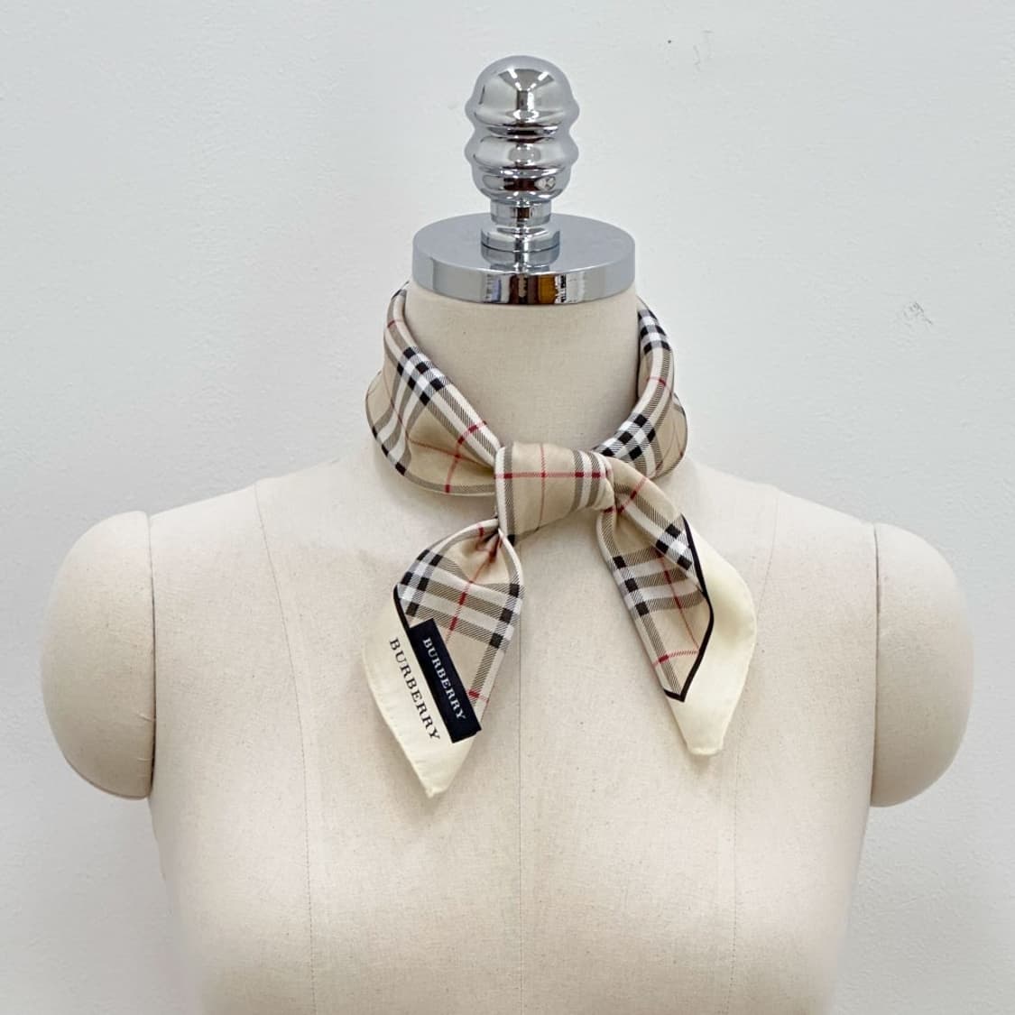 (새상품) burberry/ 버버리 쁘띠스카프 손수건 상품이미지7