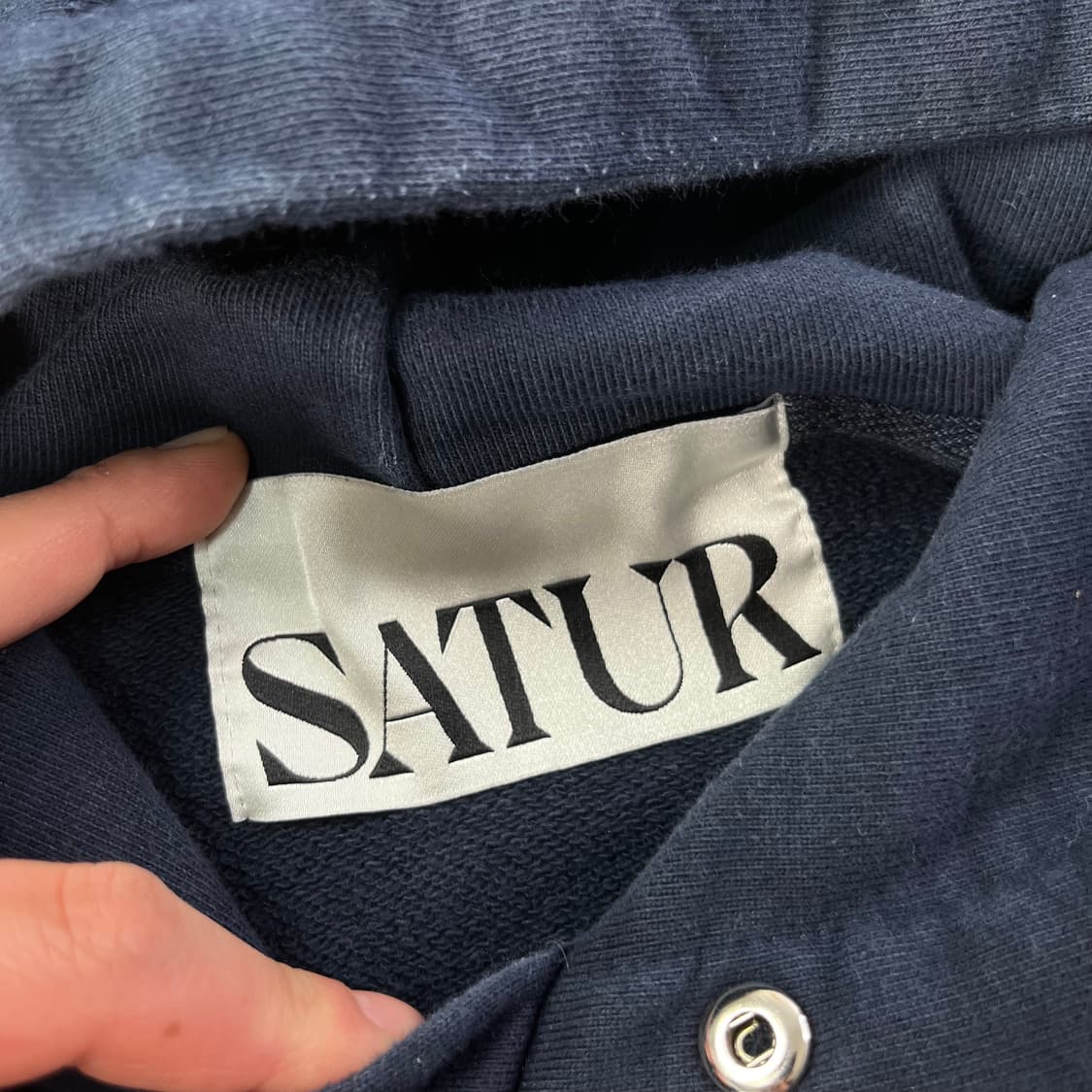 100 세터 아플리케 리벳 후드티 상품이미지3