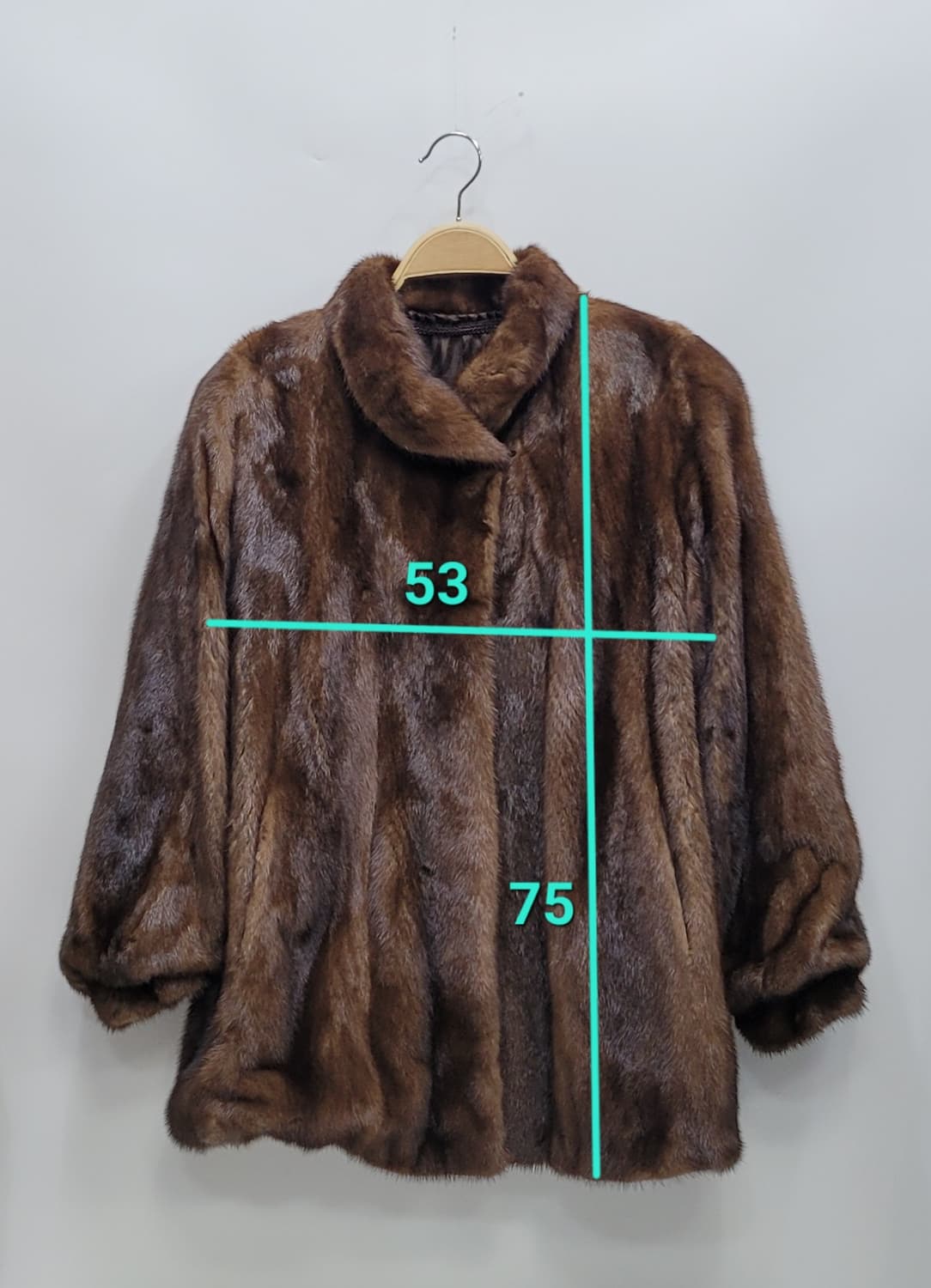 삼미모피 사가 밍크 하프 코트 / 여 66 (88-96-160)
 상품이미지10