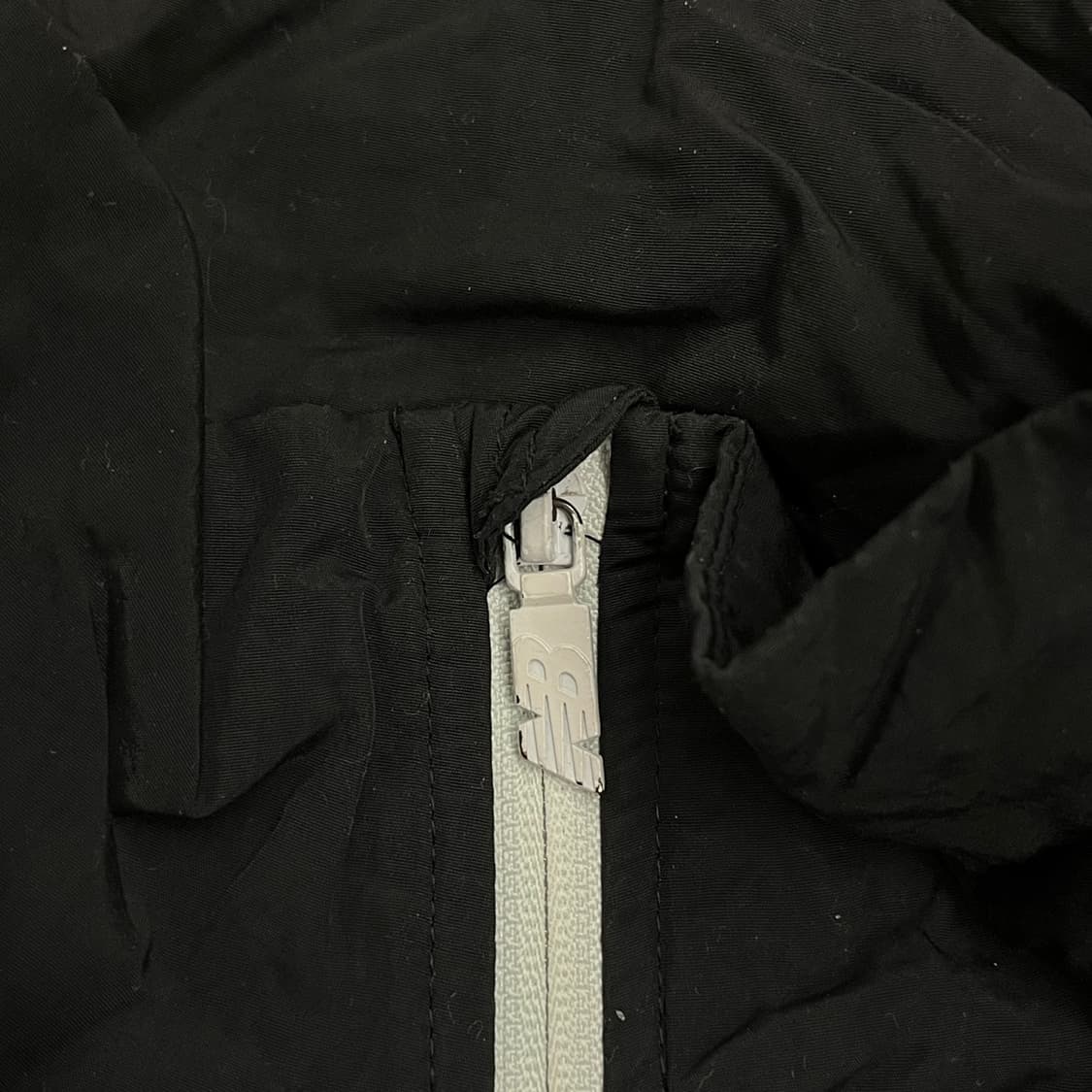 [정품/L] 뉴발란스 블랙 옐로우 바람막이 자켓 b15 상품이미지6