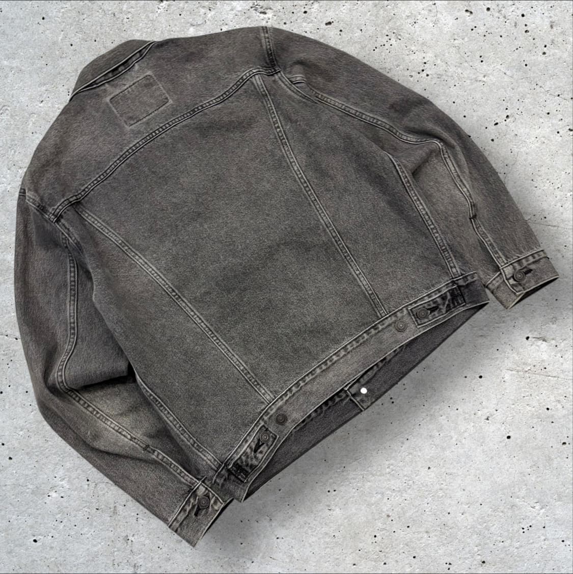 [M] 리바이스 스탠다드핏 데님 트러커 자켓 블랙 B679 상품이미지2