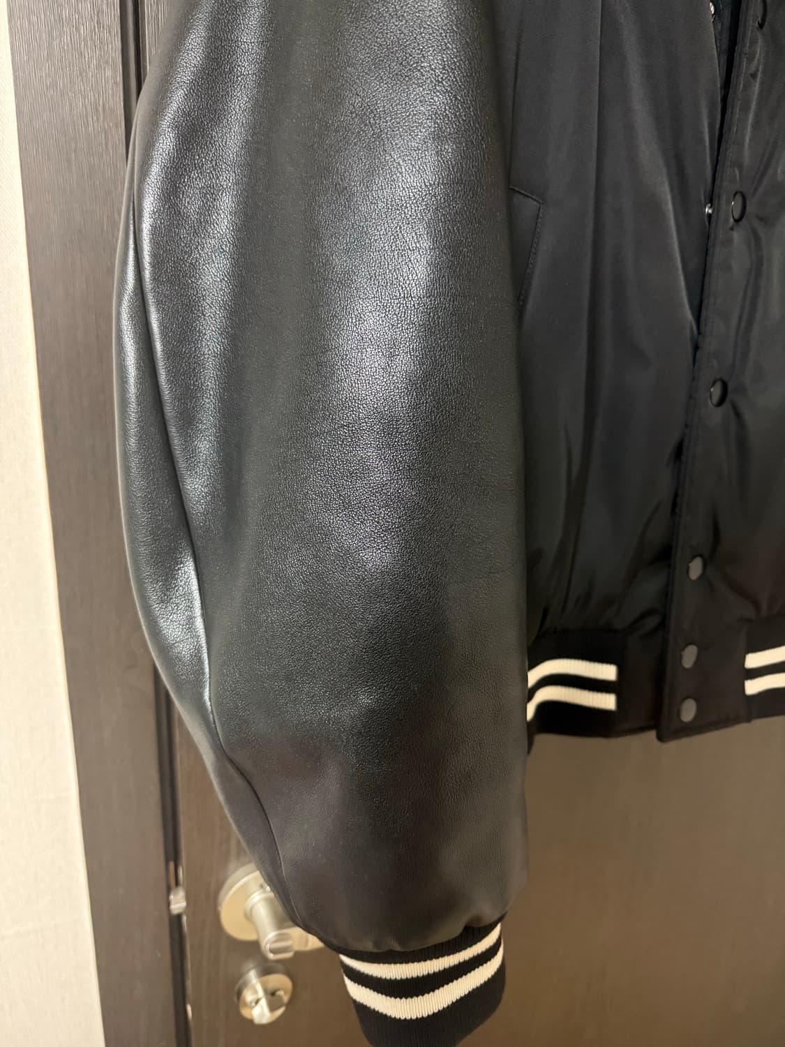 프라다 바시티 M사이즈 상품이미지4